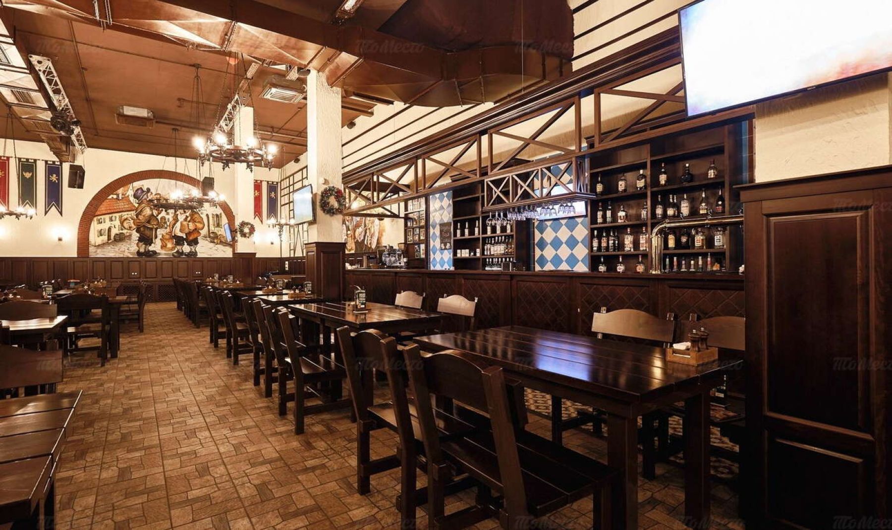 Интерьер ресторана Biergarten