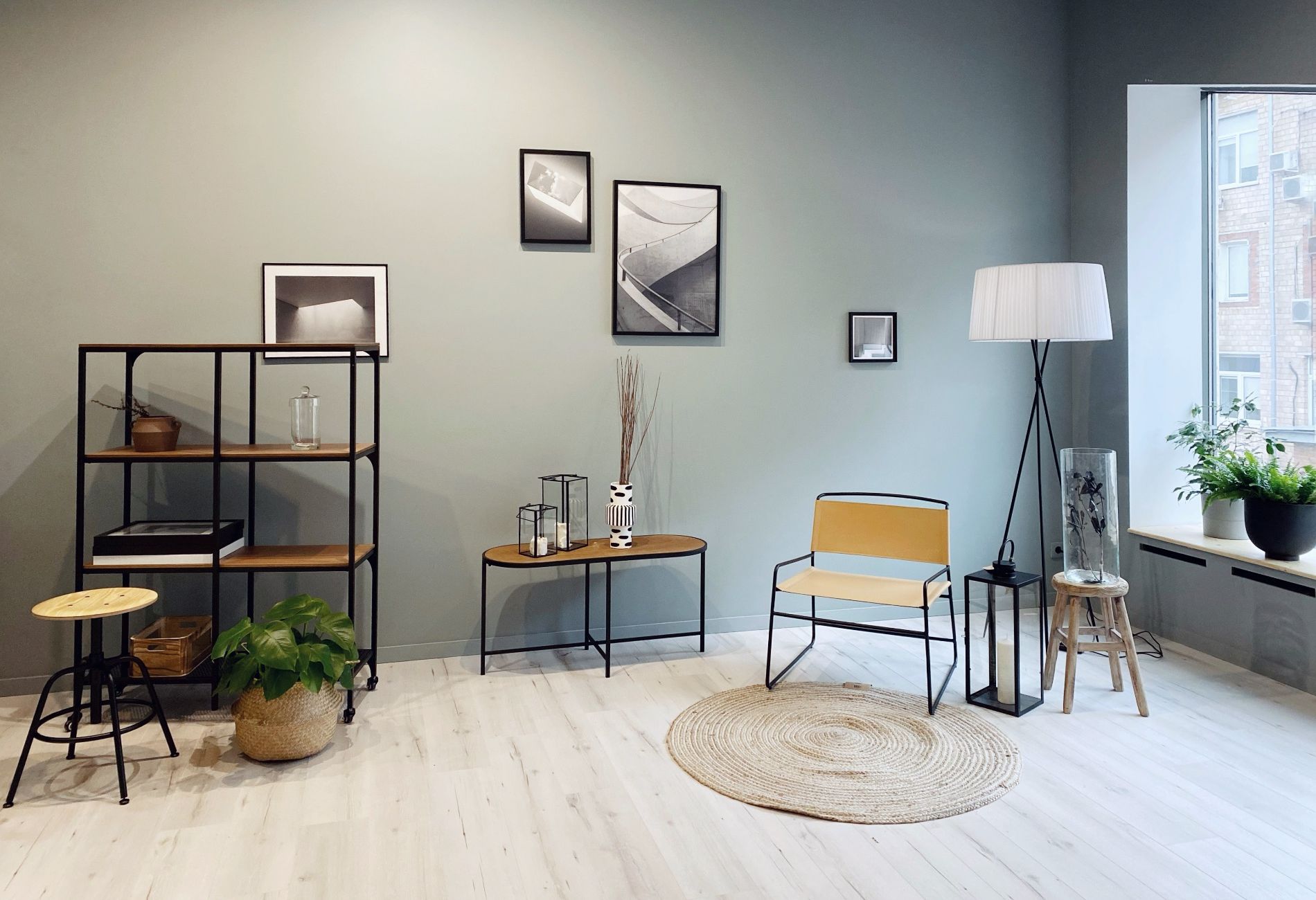 Зал для мероприятий в Марьиной Роще с скошенным потолком