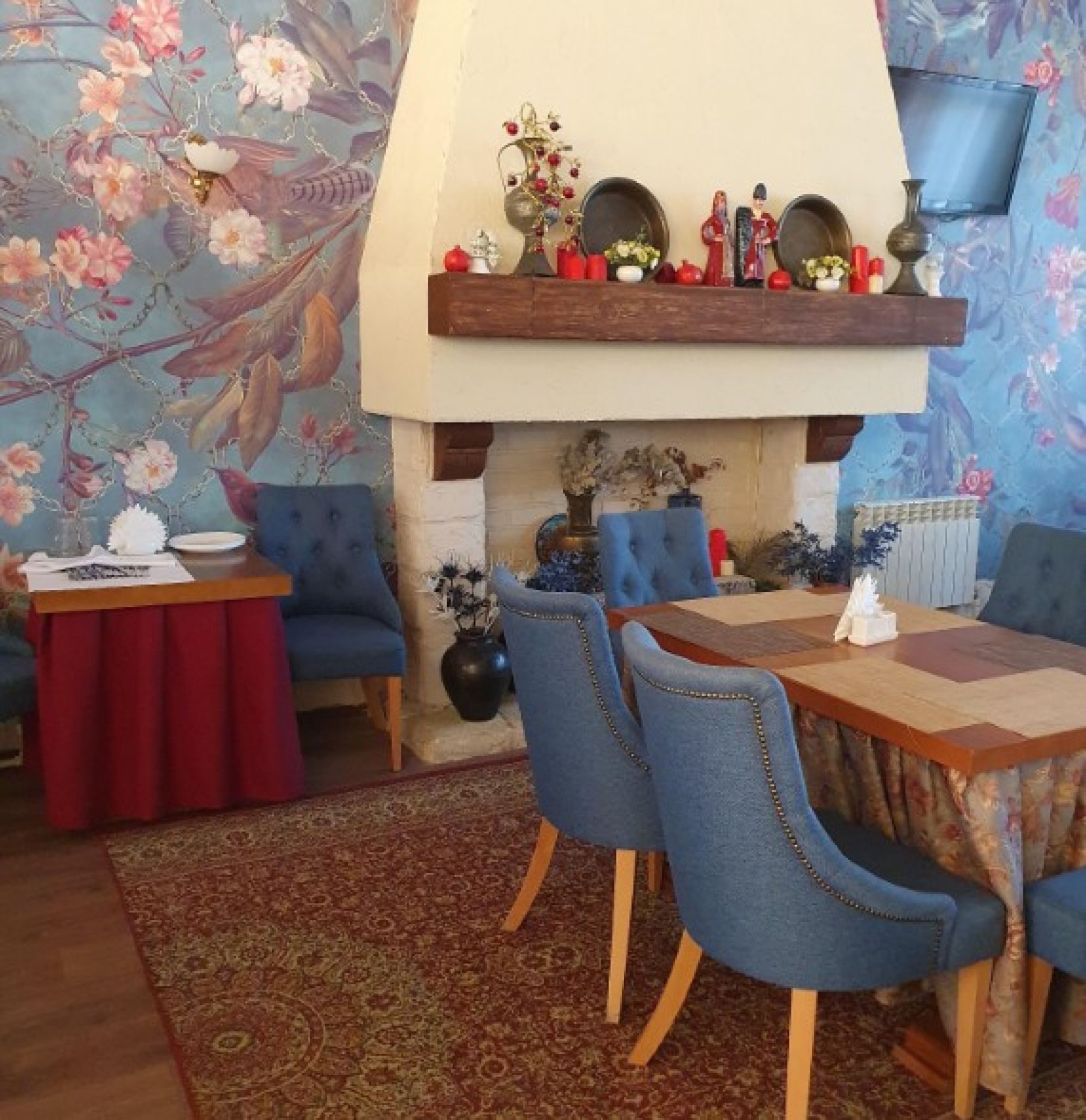 Проектор и музыкальное оборудование в Imereti Hall