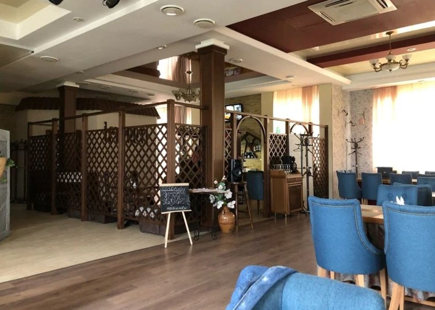 ТВ экраны в ресторане Imereti Hall