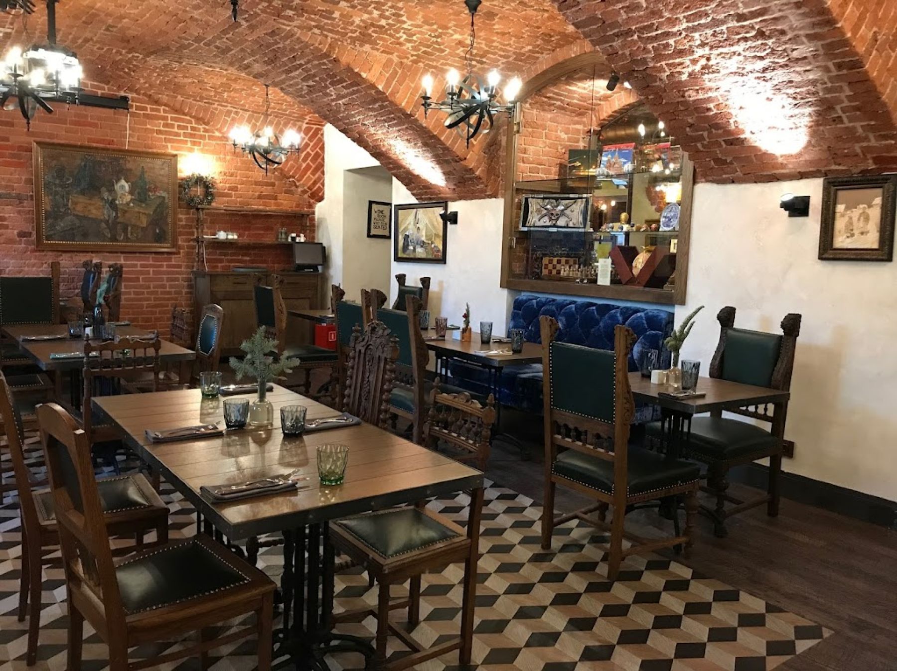 Зал для мероприятий в ресторане Кладовая