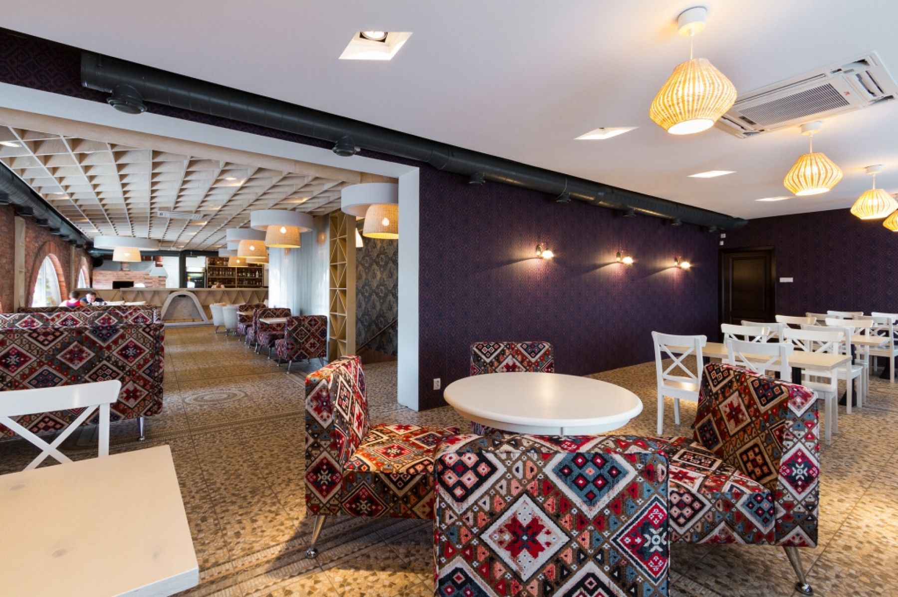 Стол в ресторане "Цезарь"