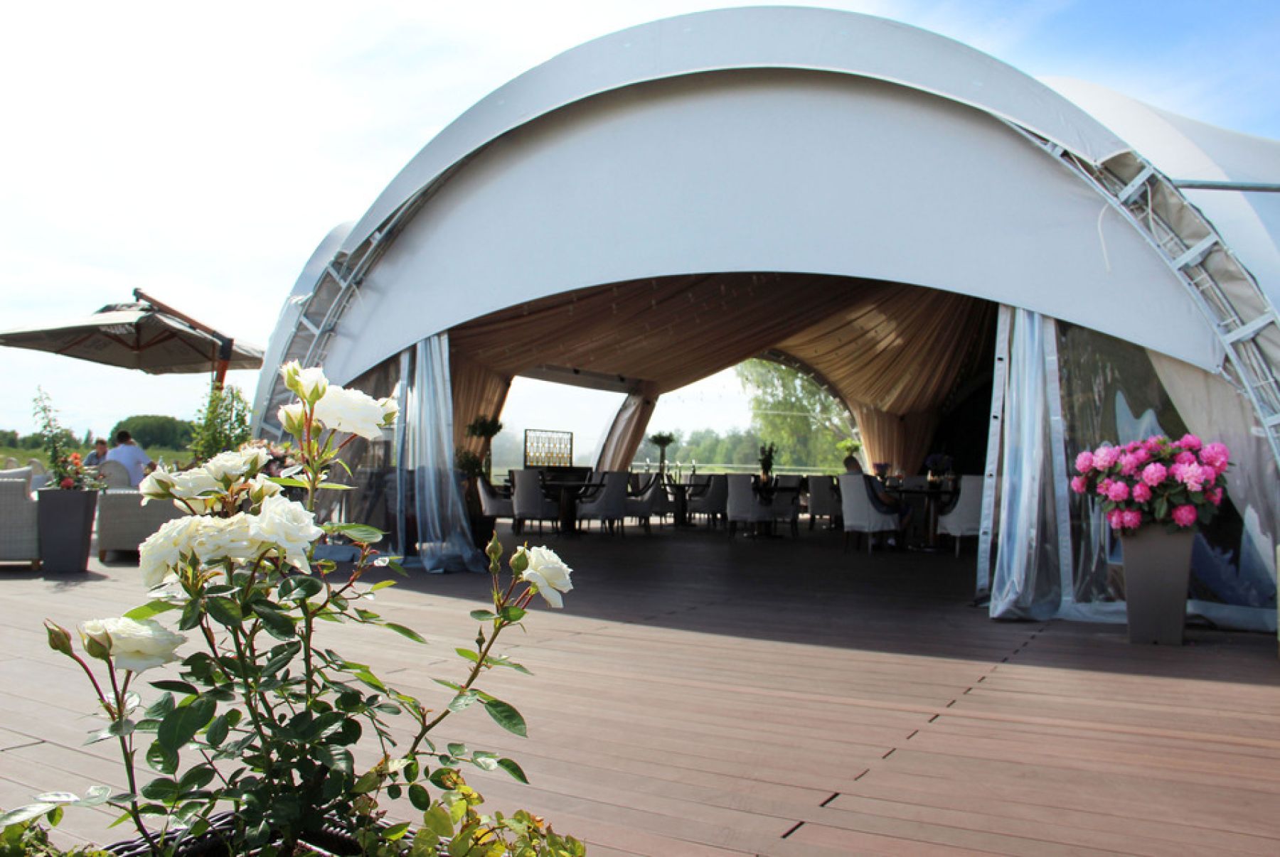 Загородный ресторан Лунка 19 - летний шатер