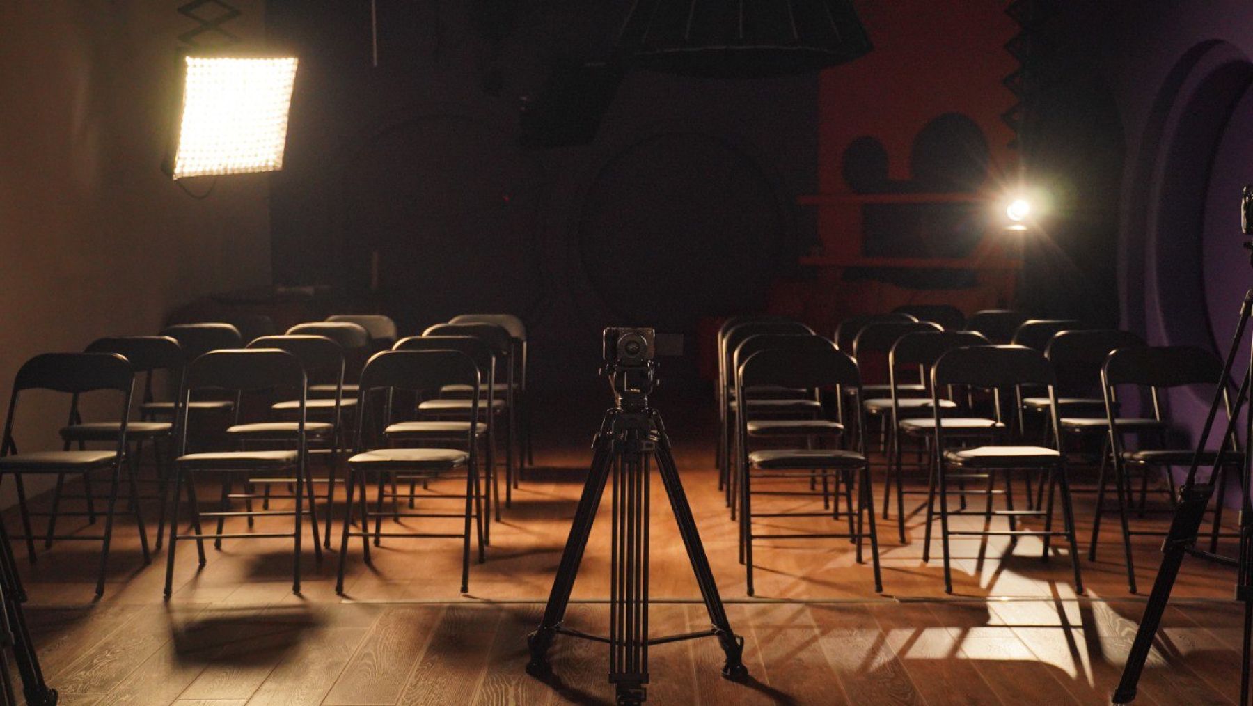 Конференция в бизнес-зале VibeCast