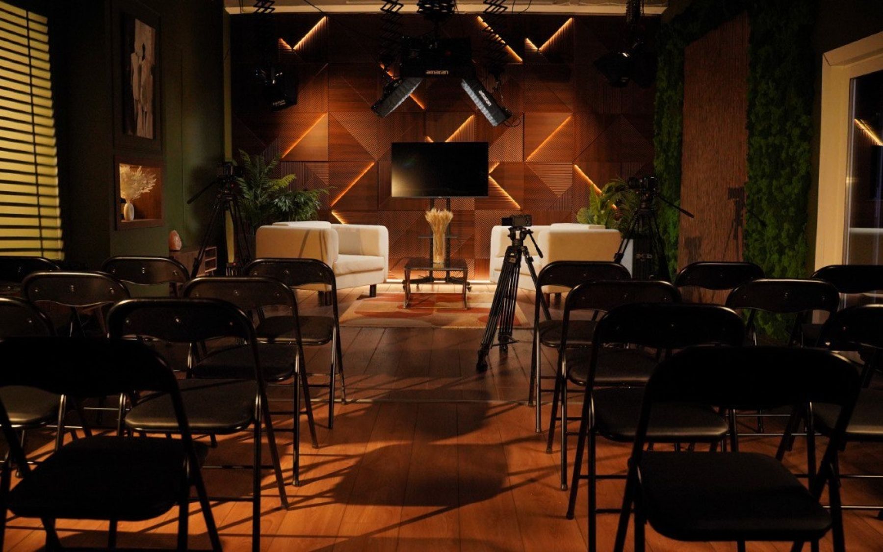 Бизнес-зал VibeCast для мероприятий в Москве