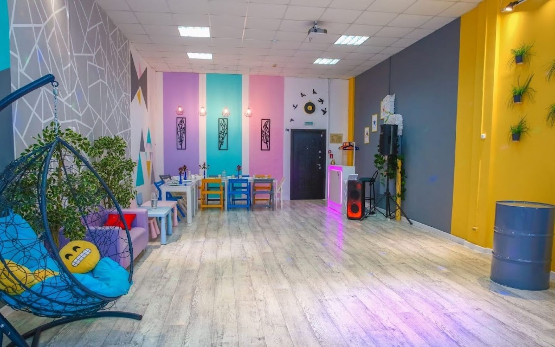 Просторный зал для мероприятий