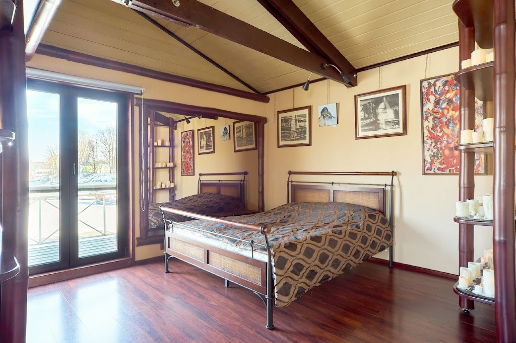 Интерьер банкетного зала на воде NEVO