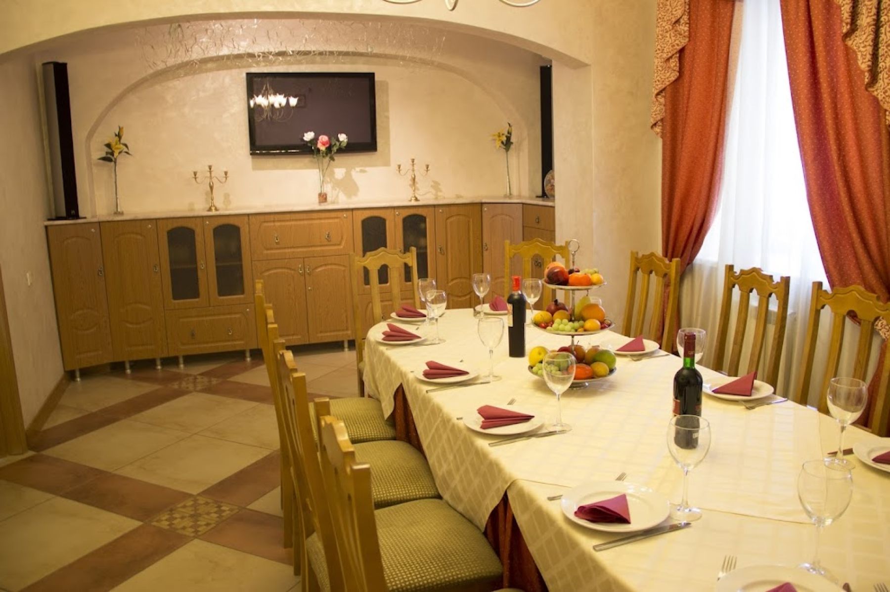 Велком-зона ресторана Славянская трапеза