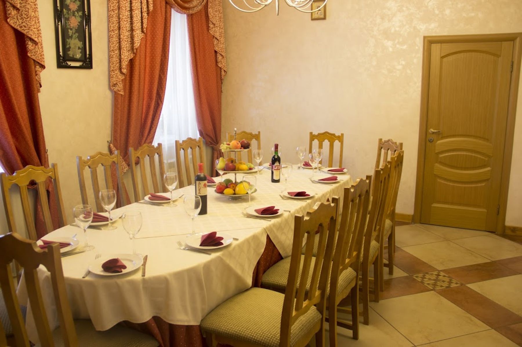 Вид на реку из ресторана Славянская трапеза