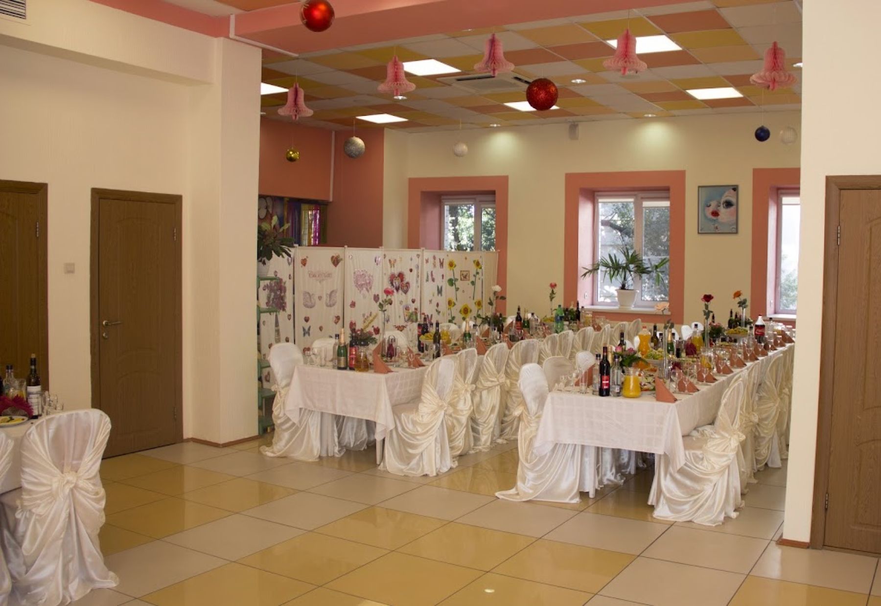 Интерьер ресторана Славянская трапеза