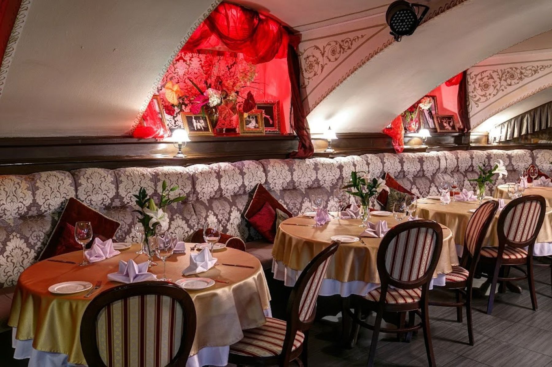Торжественное оформление в ресторане LA RUSS