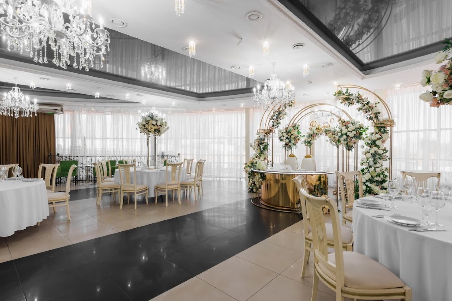 Декор зала White HALL Пушкин для мероприятий