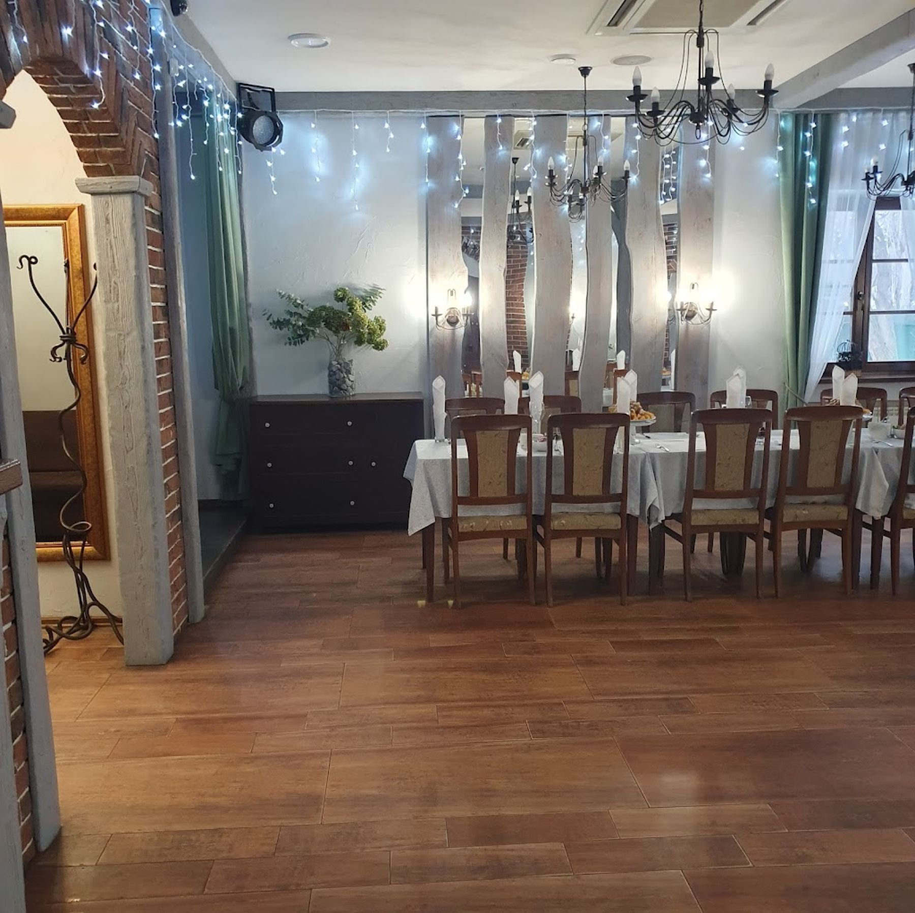 Интерьер кафе Семь Пятниц