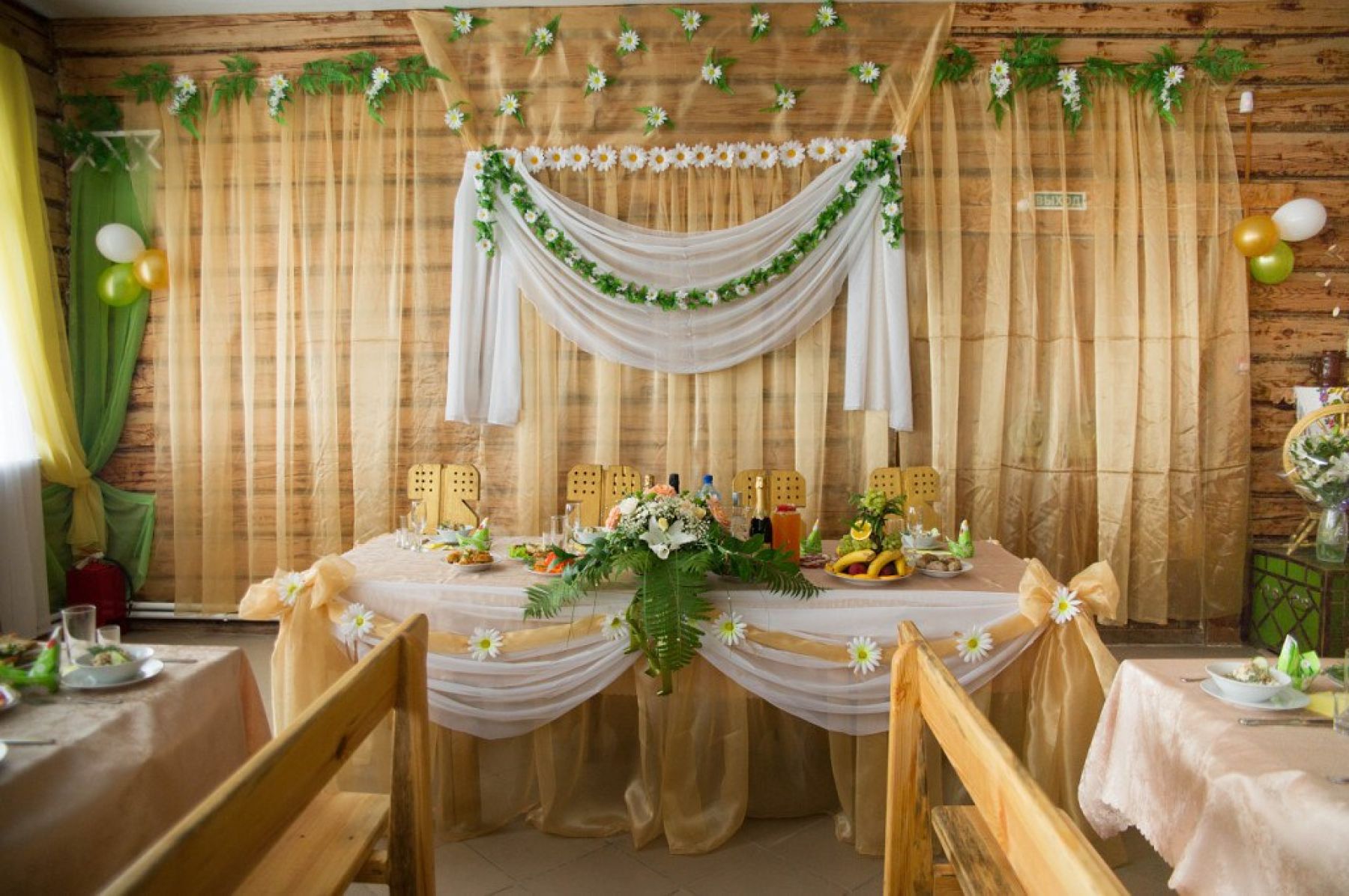 Уютный интерьер трактира Ямщик