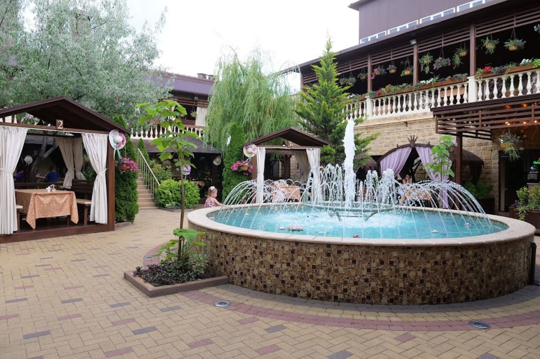 Великолепное оформление банкетного зала