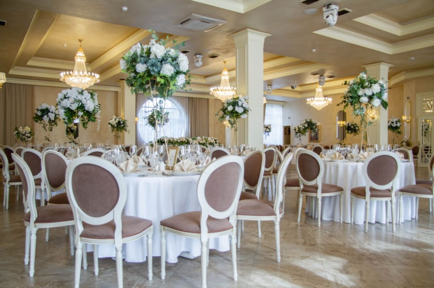 Выездная регистрация в окружении природы