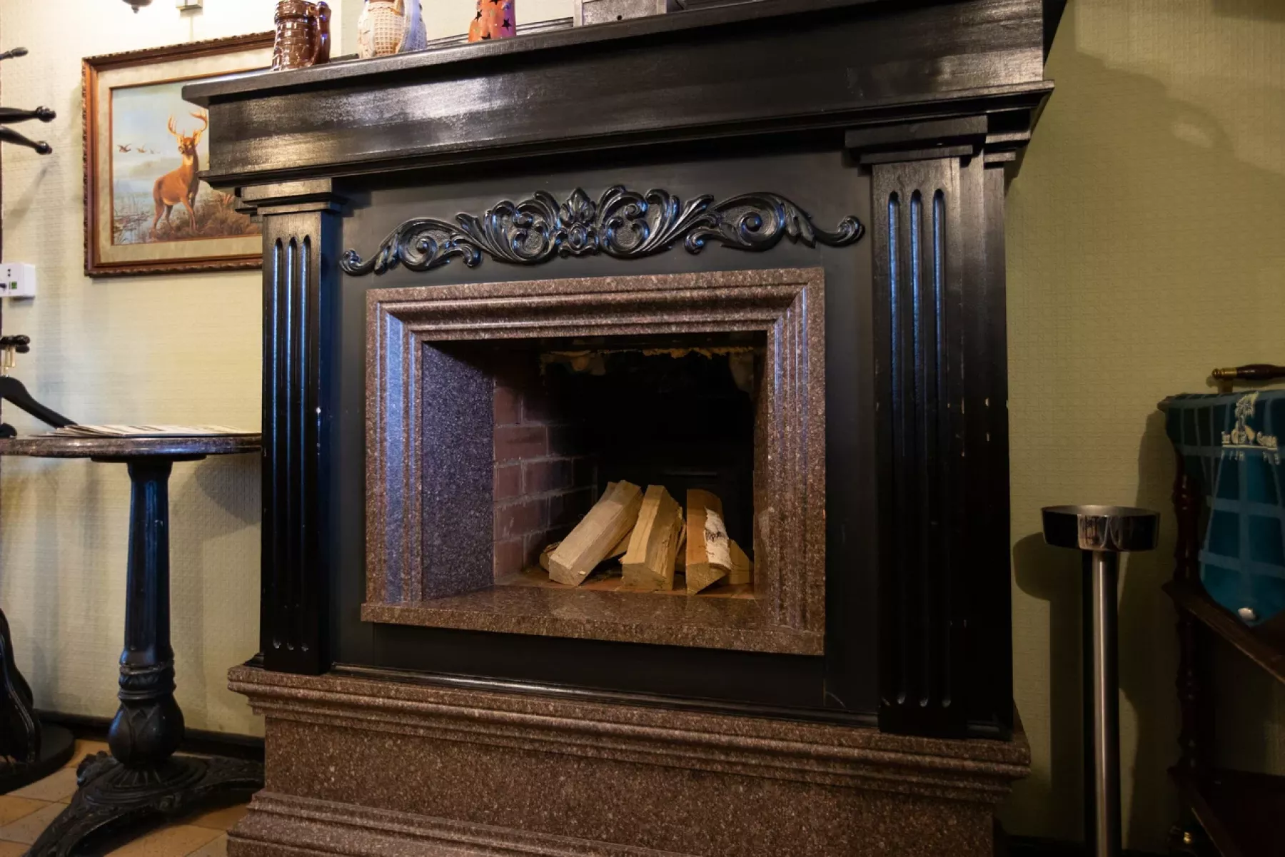 Освещение в пабе FOX&GOOSE