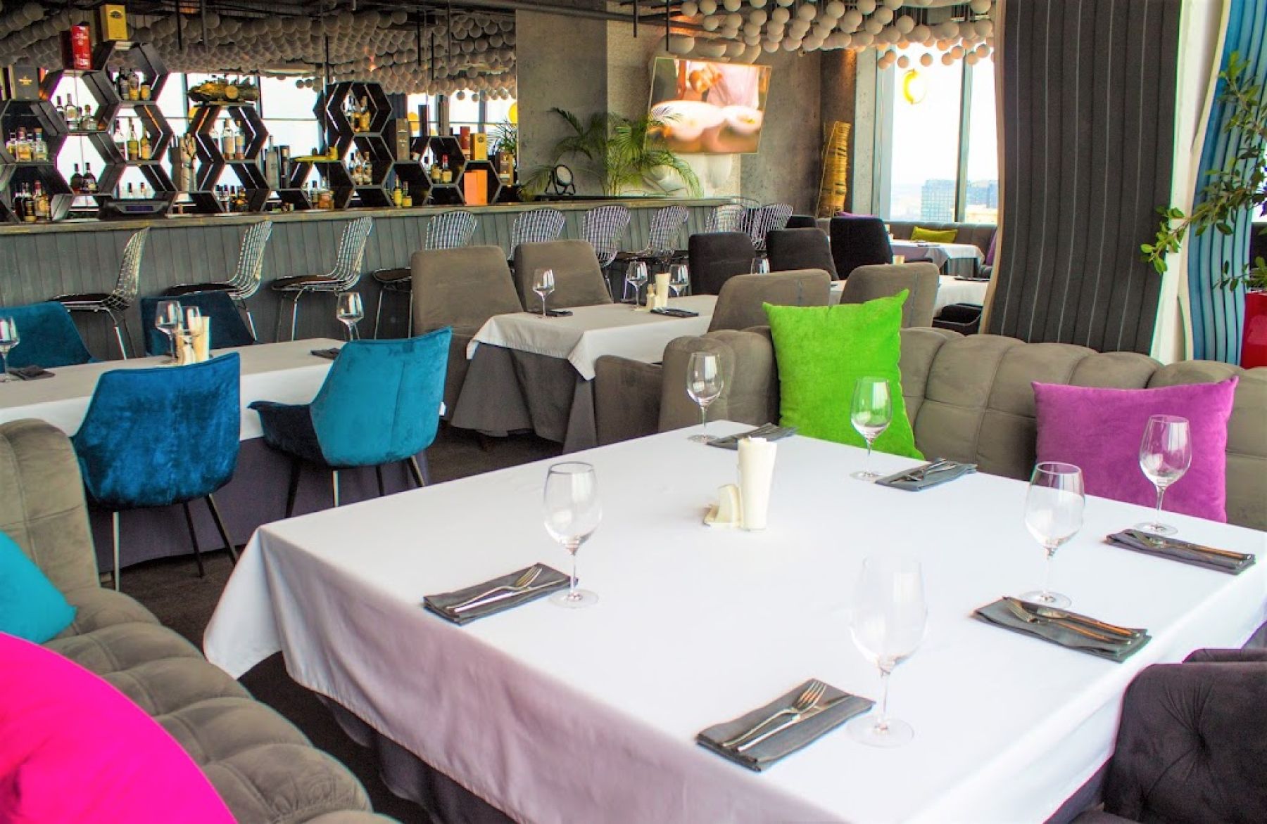 Зал для мероприятий в ресторане STUDIO 23