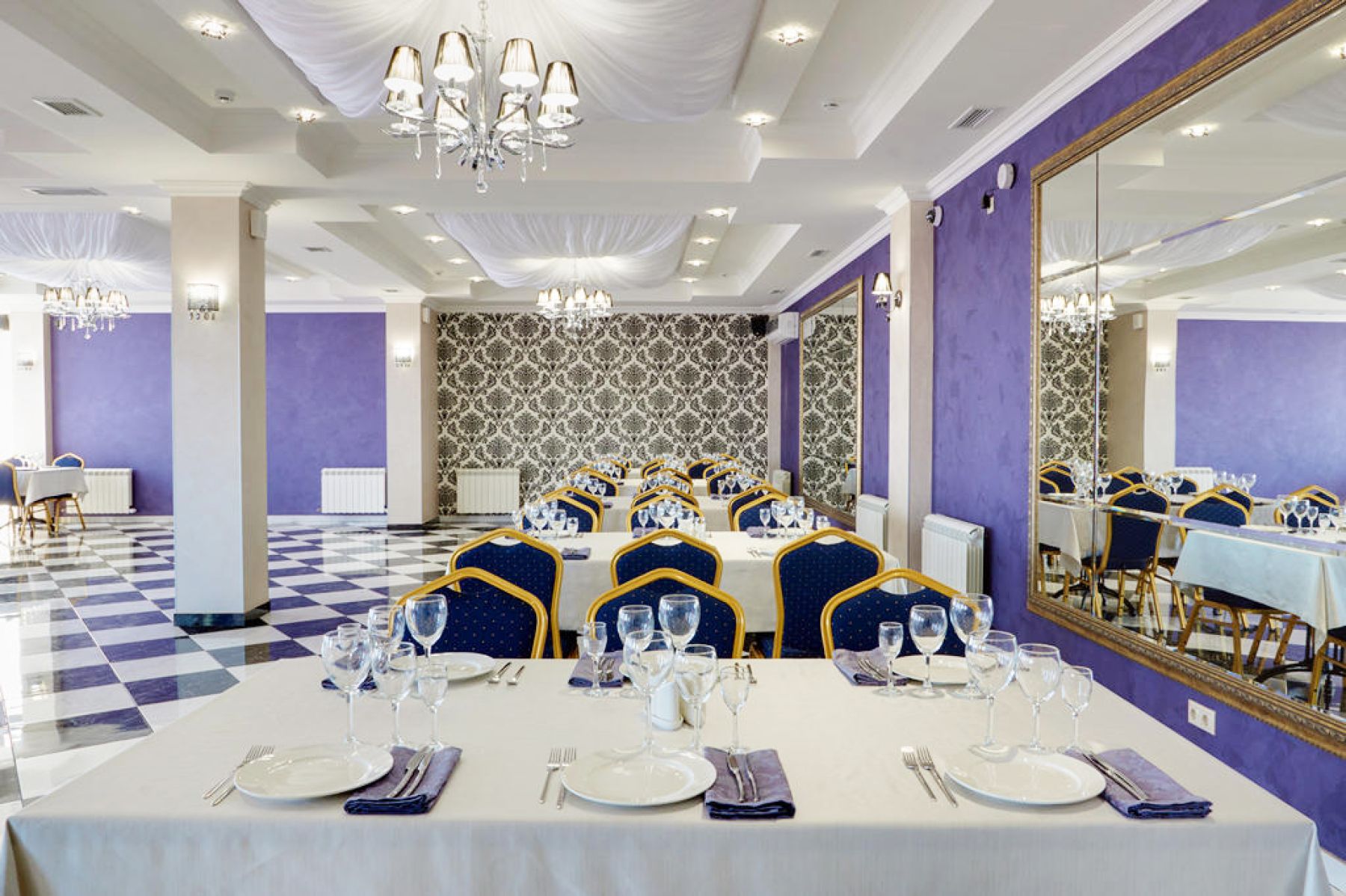 Зал ресторана для мероприятий «Семь Королей»