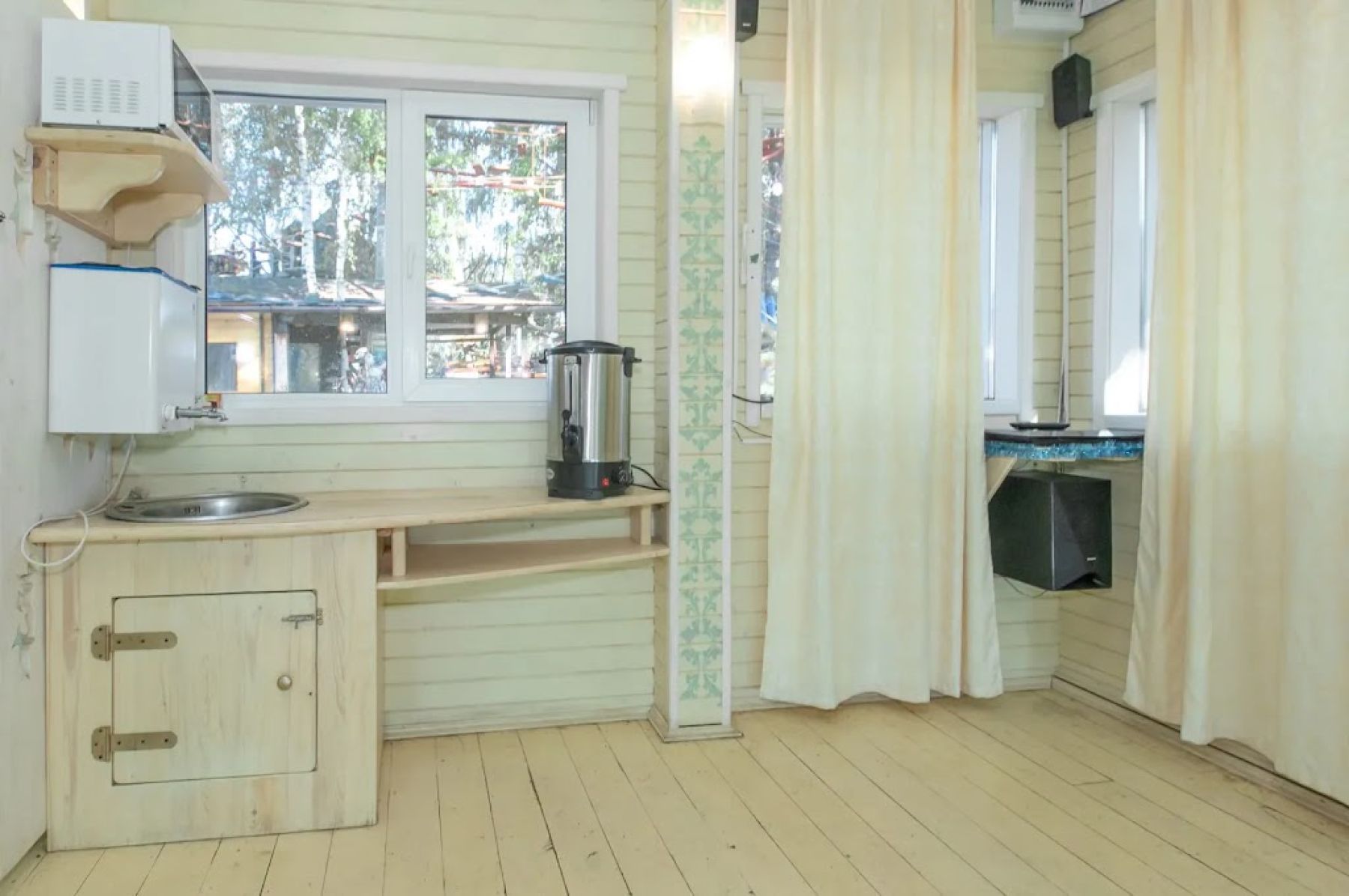 Обстановка банкетного зала в Monkey Park