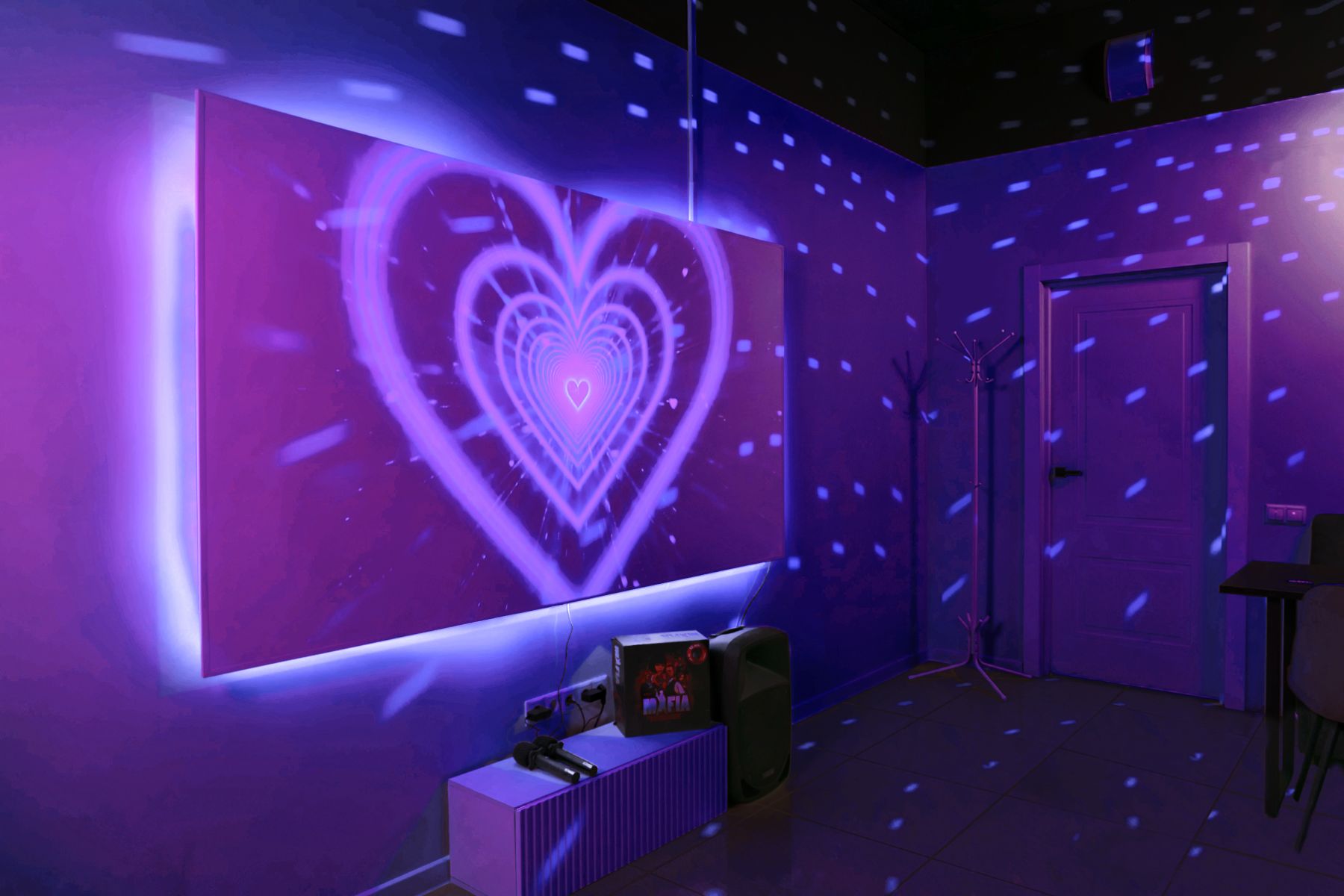 Фотозона с пайетками в зале Little Party