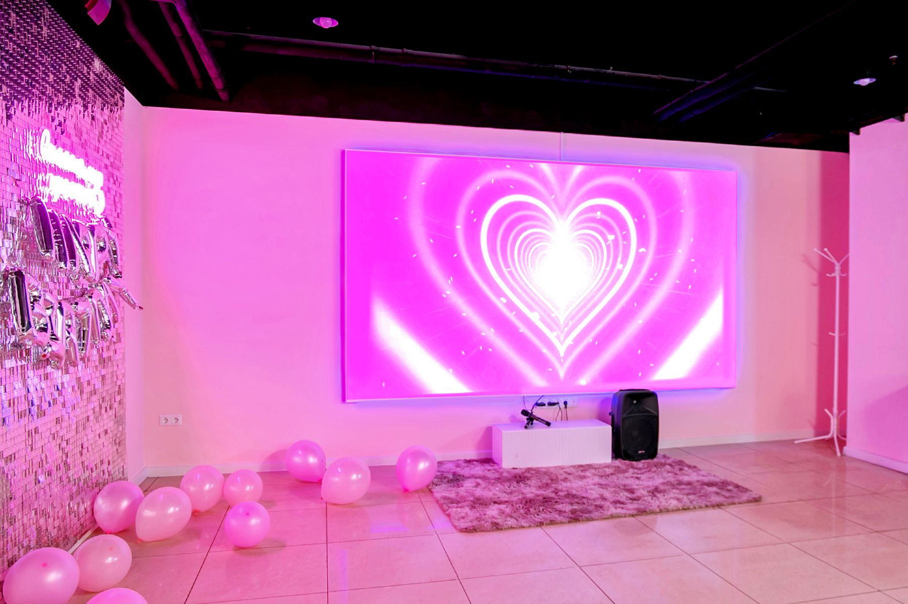 Светомузыка в лофте Queen