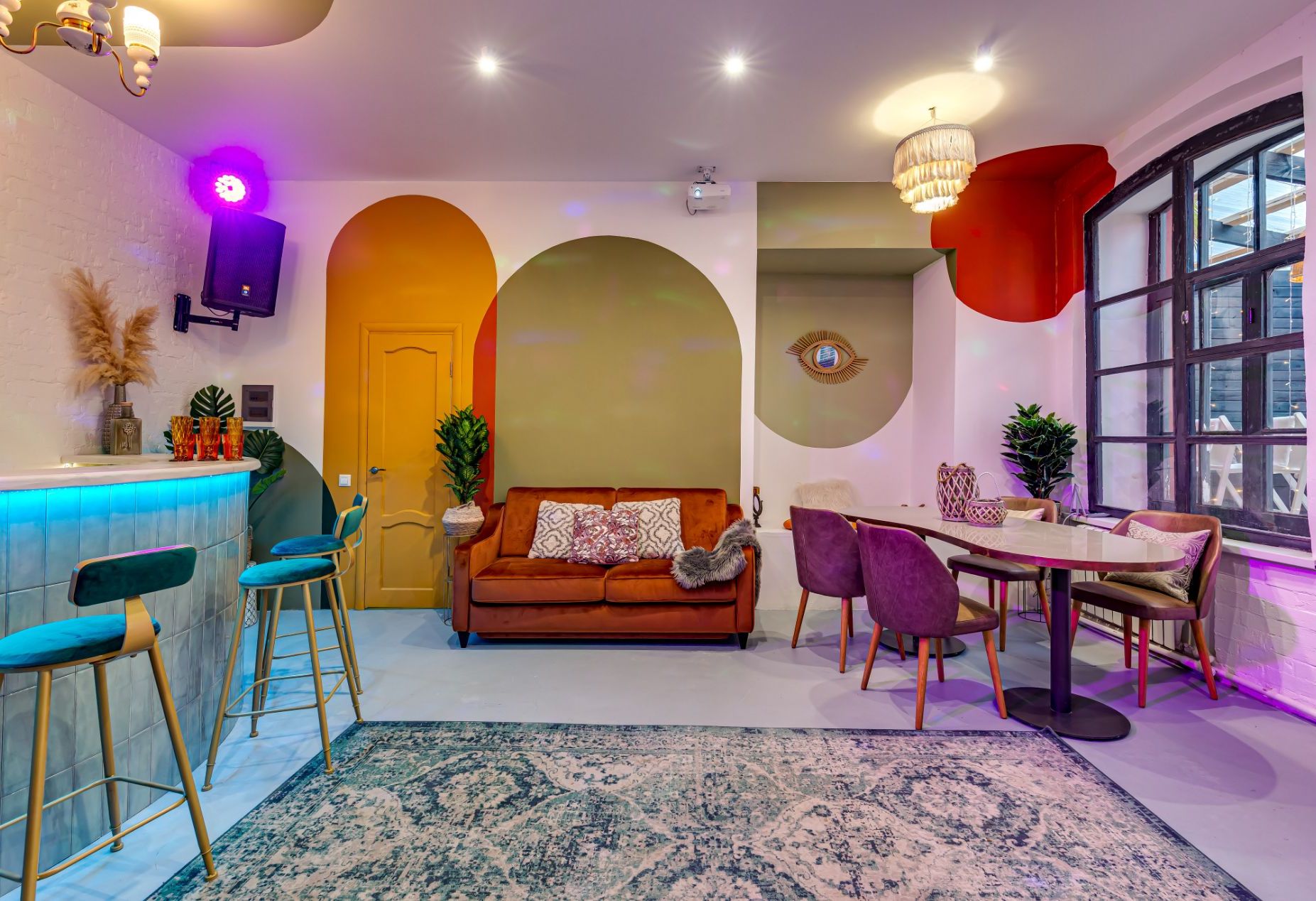 Интерьер лофта Оливковый с дизайнерской мебелью