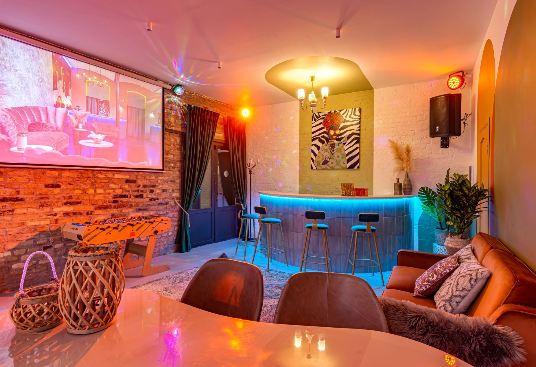 Место для мероприятий в лофте Оливковый