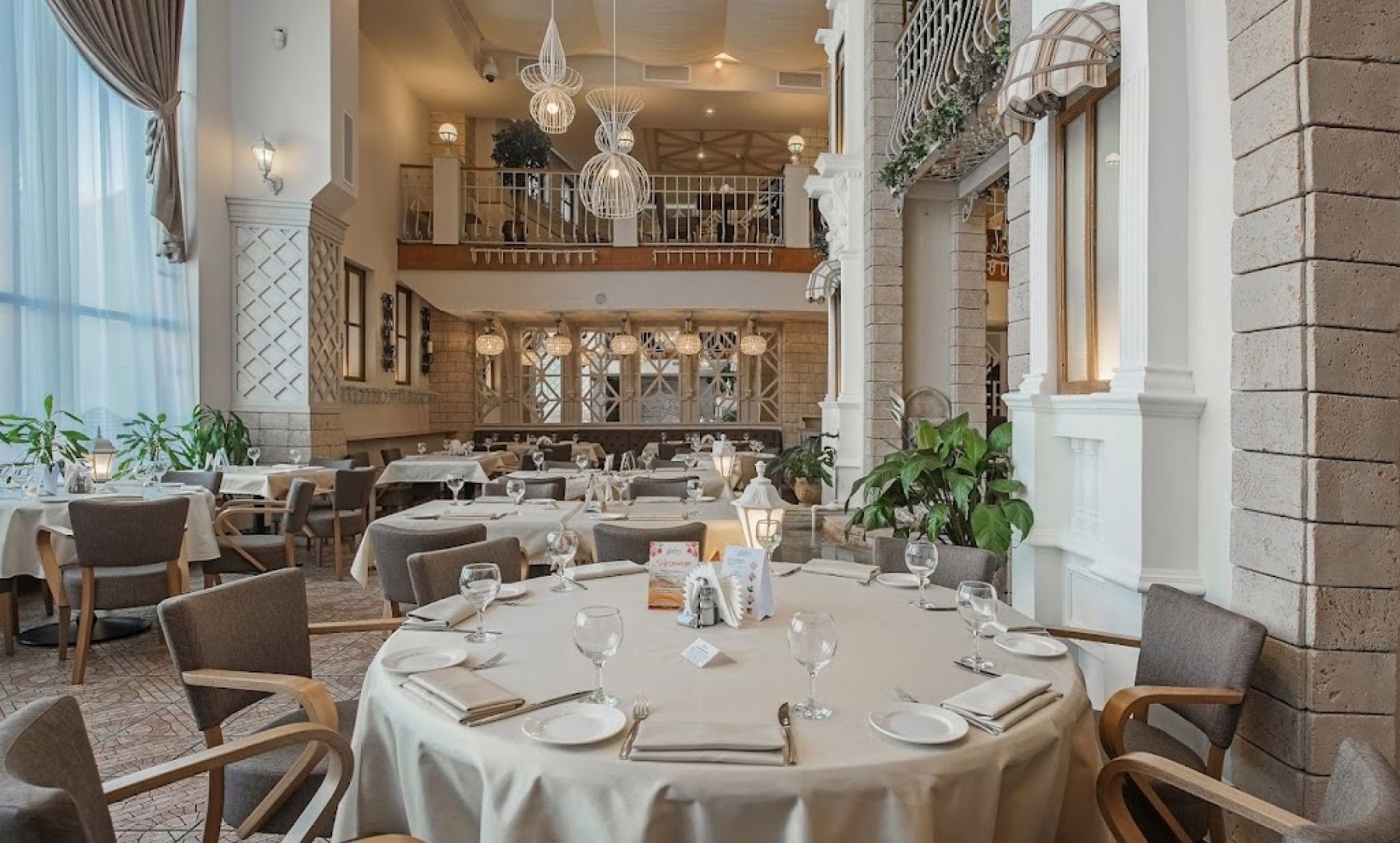 Интерьер ресторана Бульвар