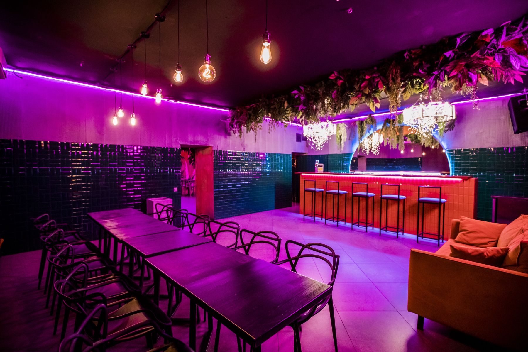 Сцена и оборудование в лофте BRONZA