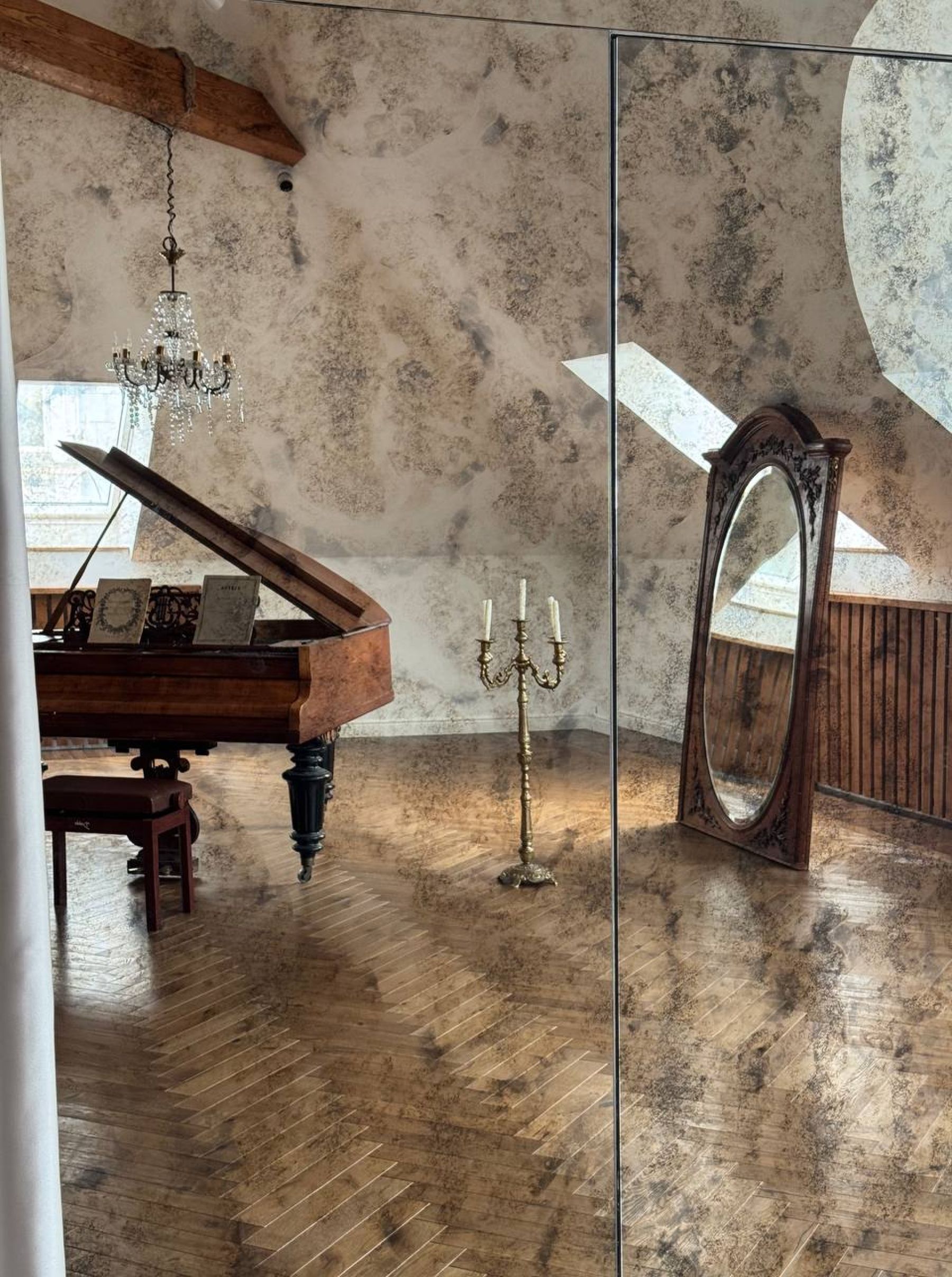 Оборудование для мероприятий в лофте Mark IV