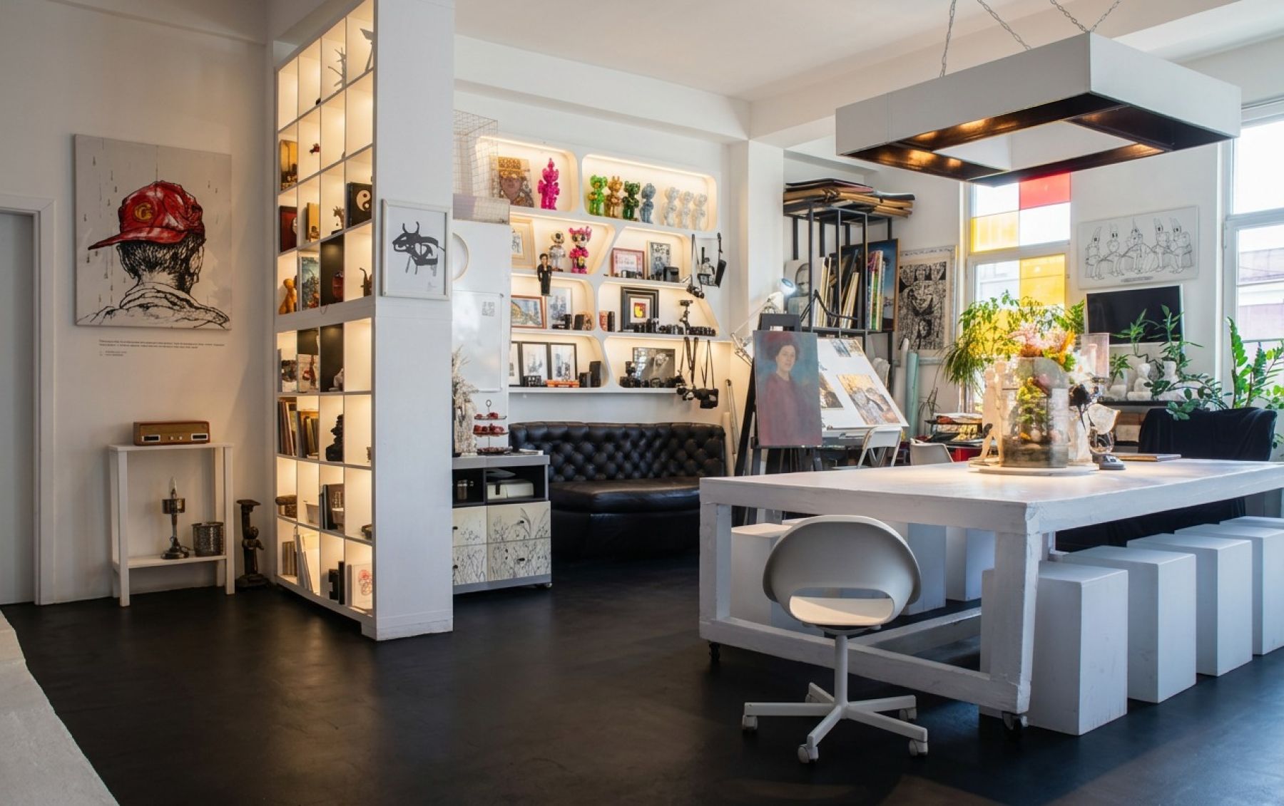 Лофт Secret Gallery - интерьер с художественными инсталляциями