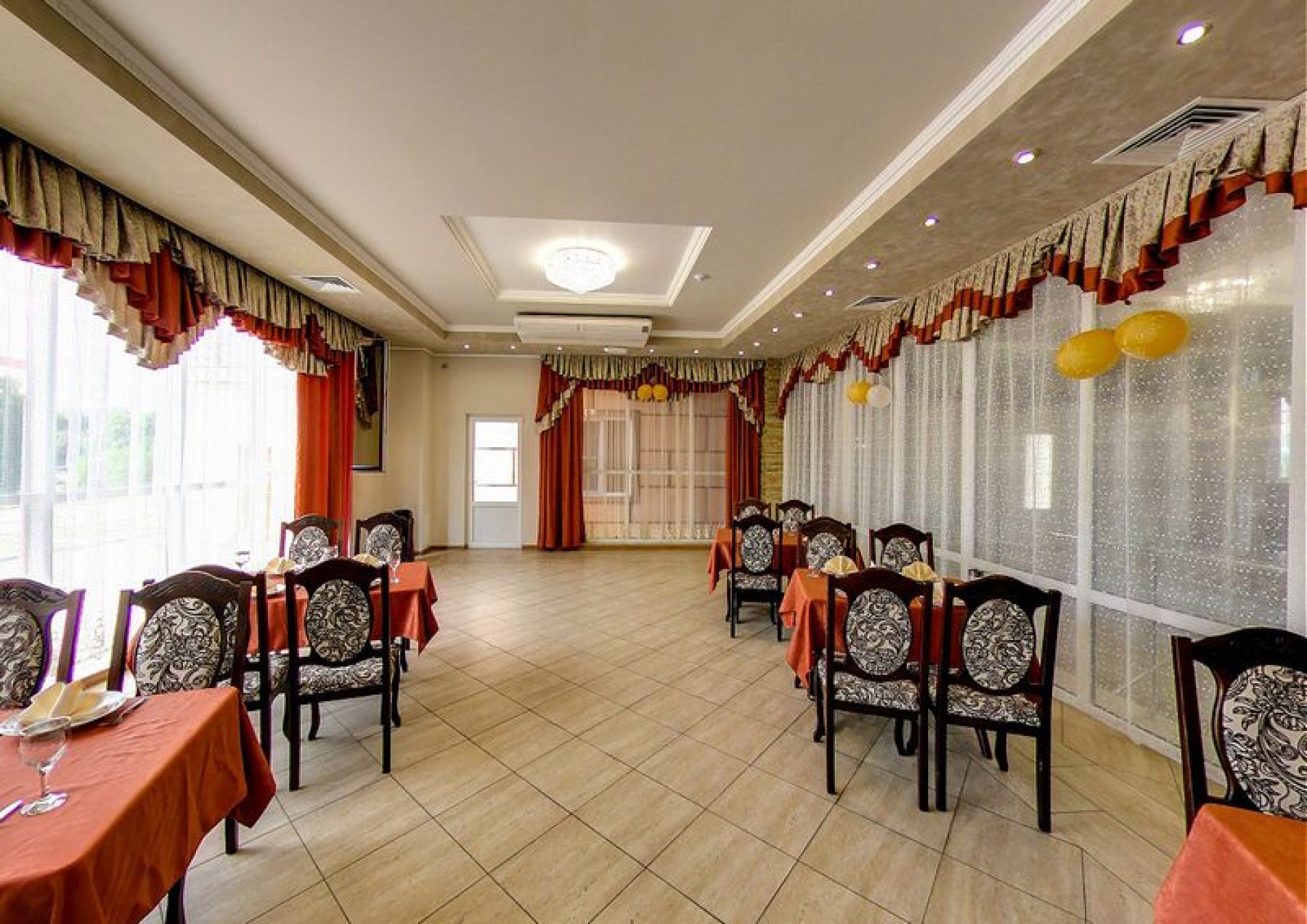 Банкетный зал ресторана Шелковый путь