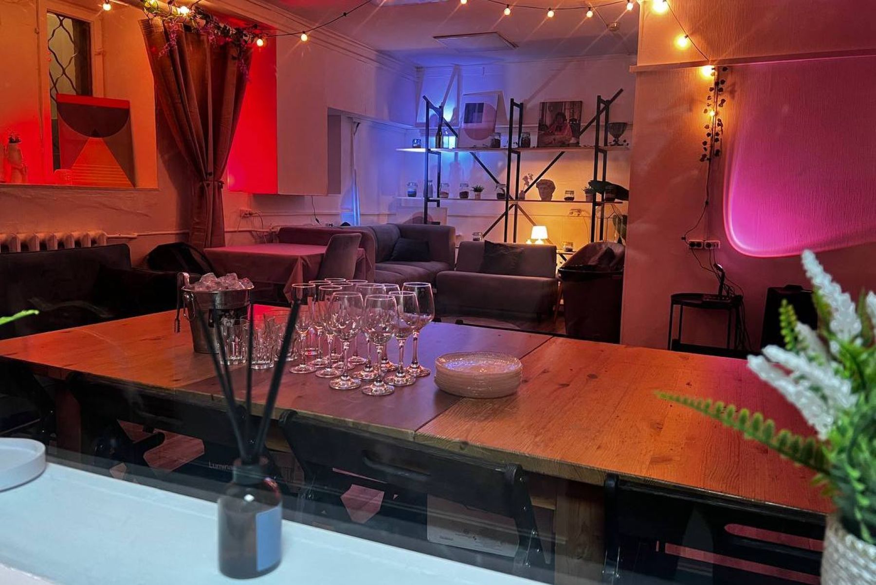 Комфортная обстановка в лофте SUNRISE