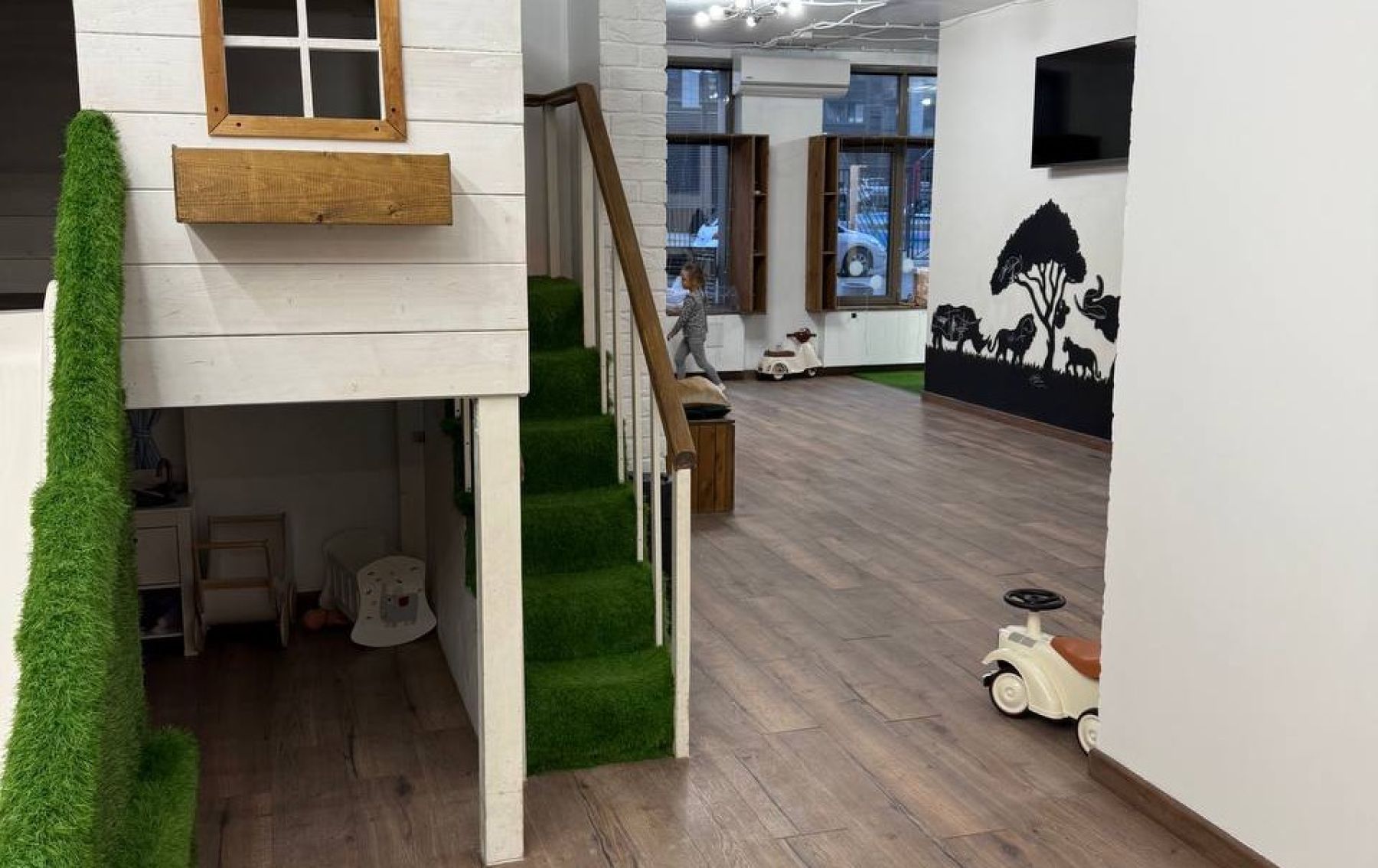 Детский лофт Prazdnik Box Сафари - интерьер