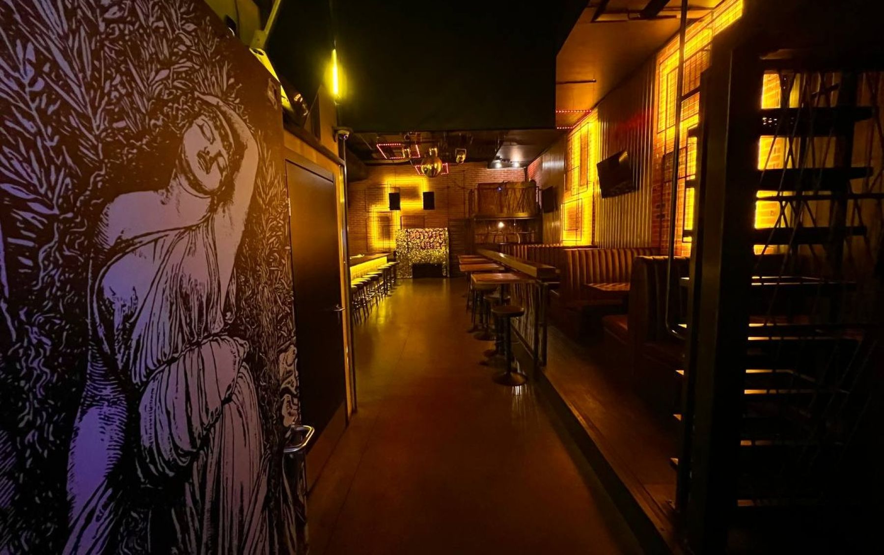 Ночной клуб Crazy Loft в центре Москвы