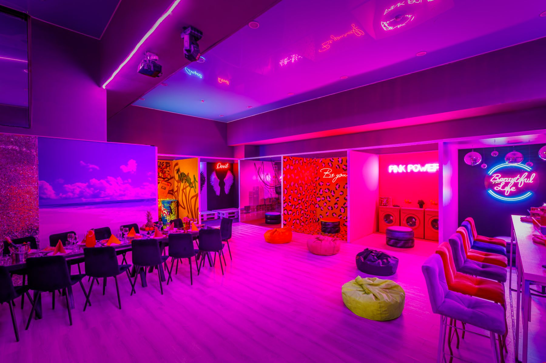 Караоке и мультимедиа в лофте