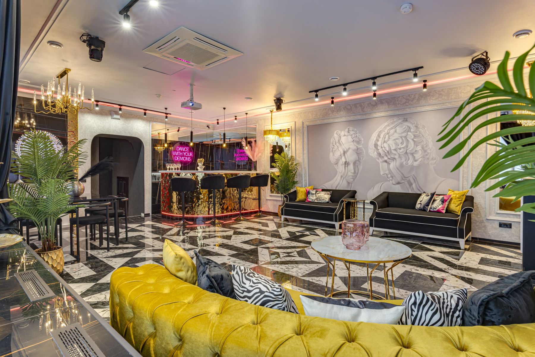 Классический лофт для мероприятий в Москве