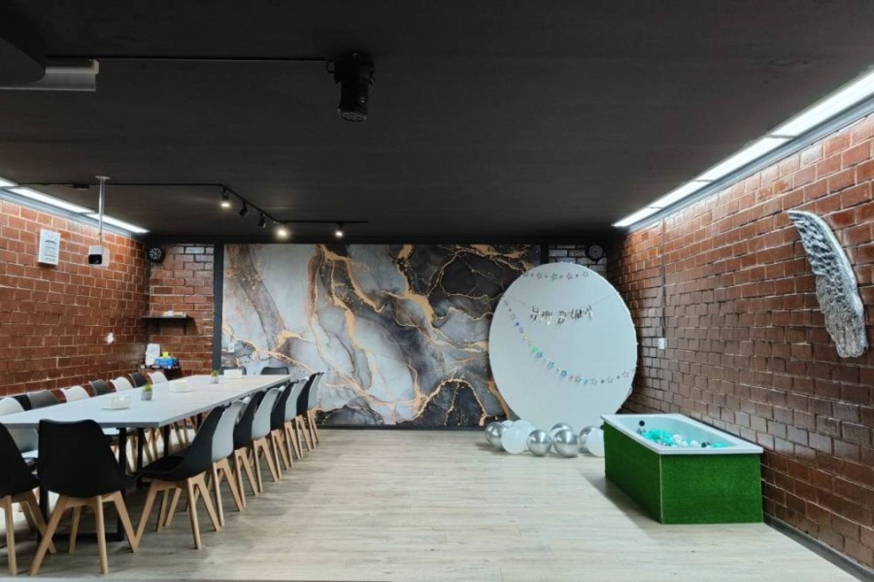 Оборудование для мероприятий в арт-лофте Крылья