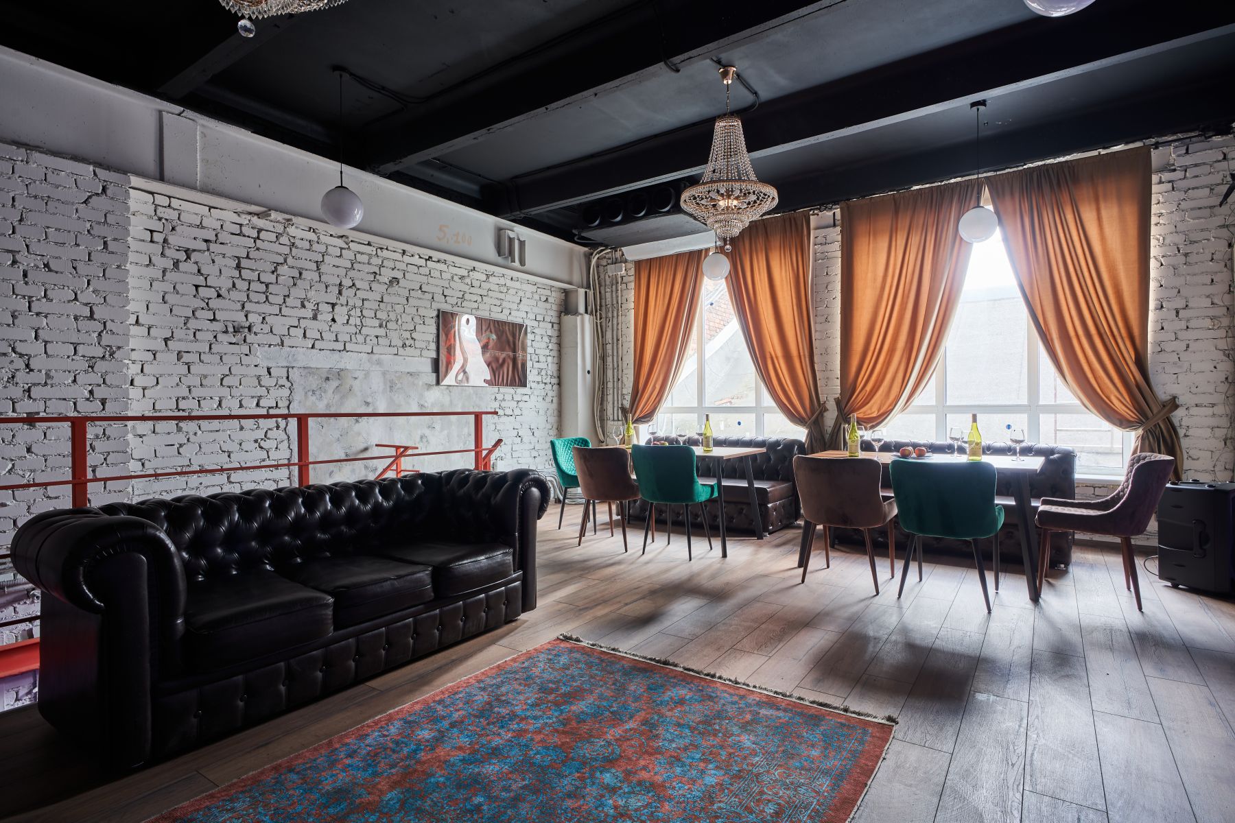 Танцпол с освещением в АрмаЛофт