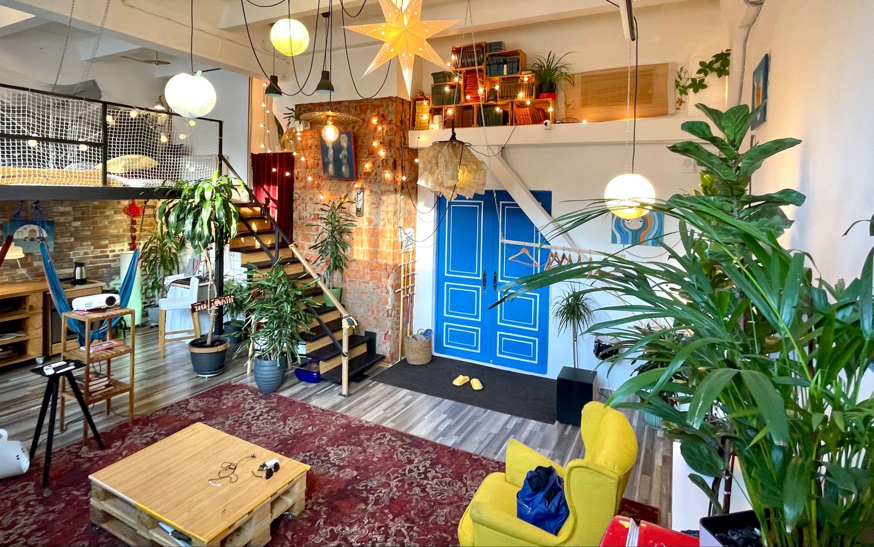 Yuka Loft - двухуровневый лофт в Москве