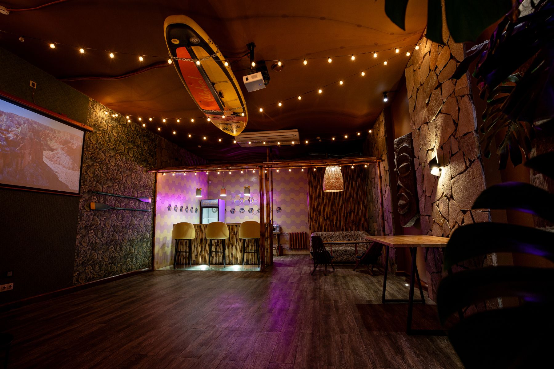 Барная стойка в Aloha Loft на Бауманской