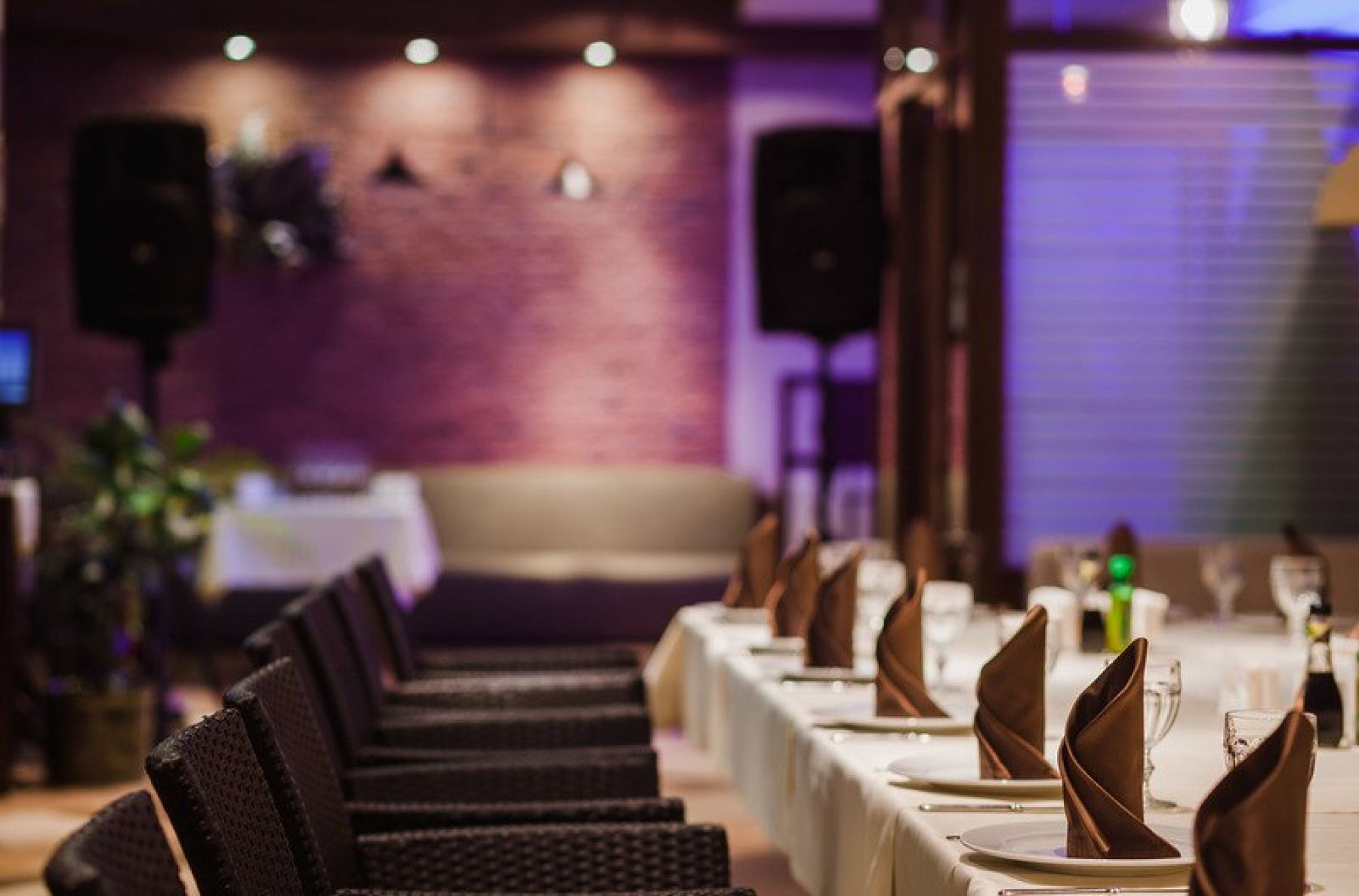 Уютная атмосфера ресторана "Hemingway"