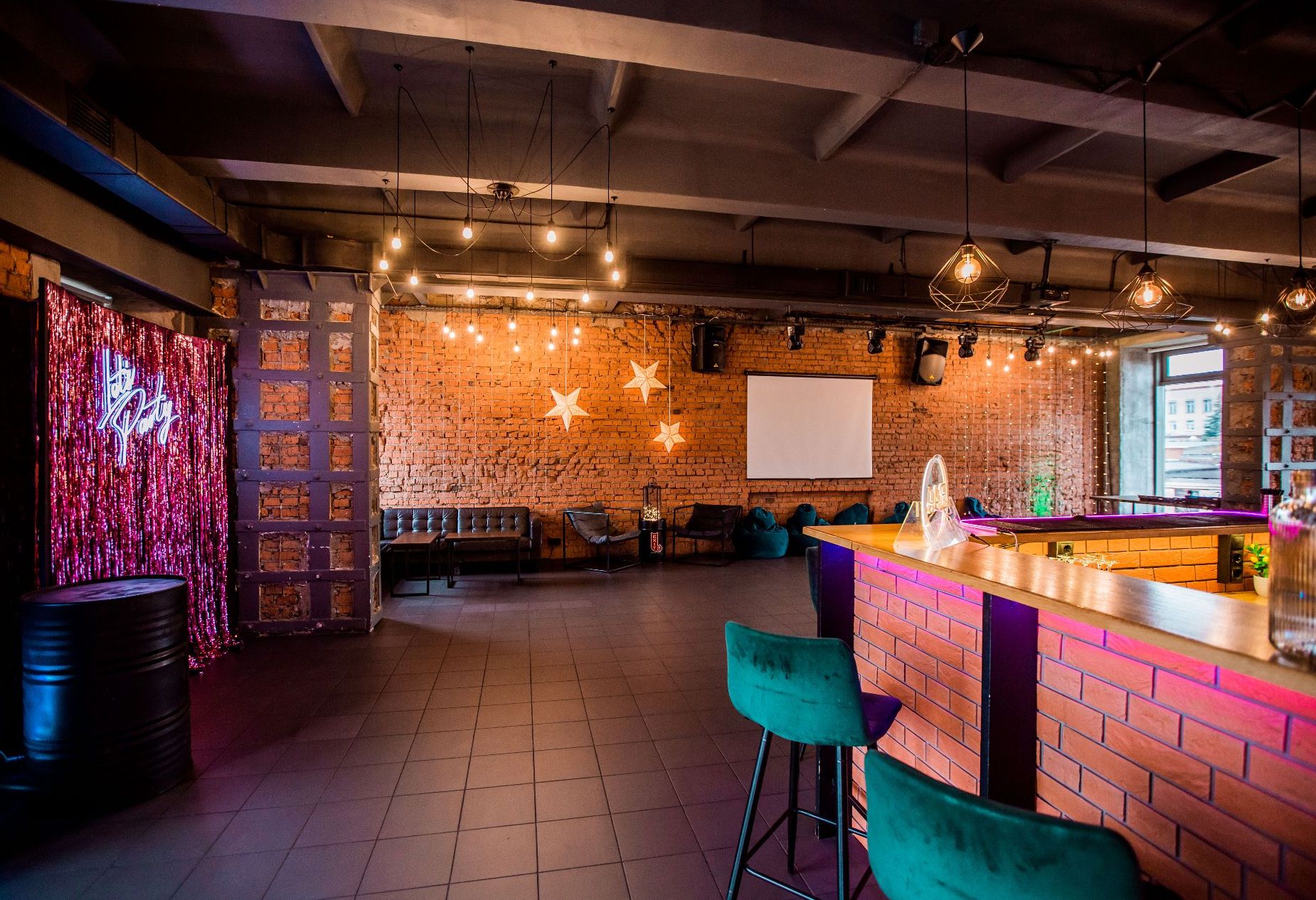 Стильный интерьер лофта в Москве