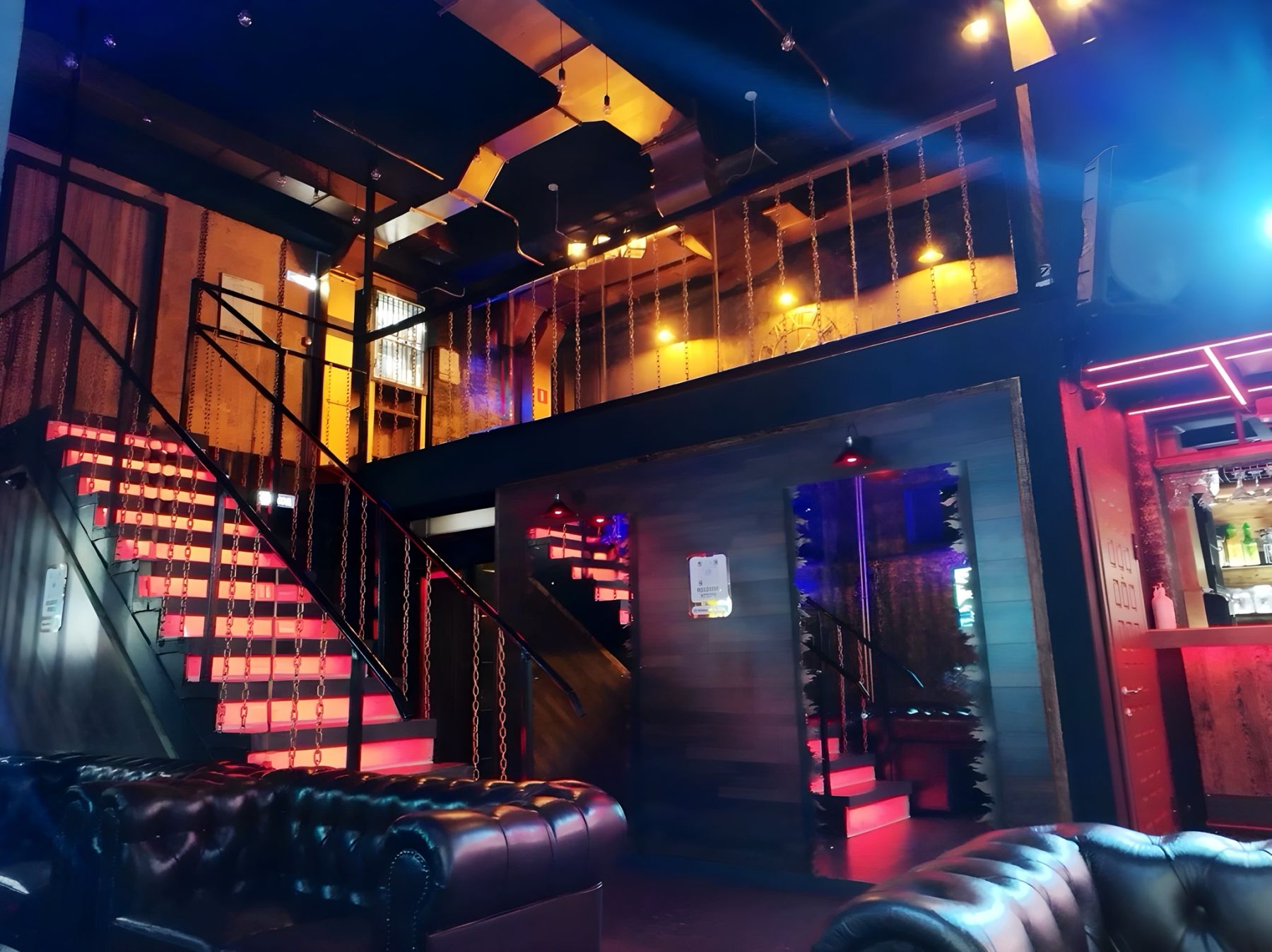 Барная стойка с коктейлями