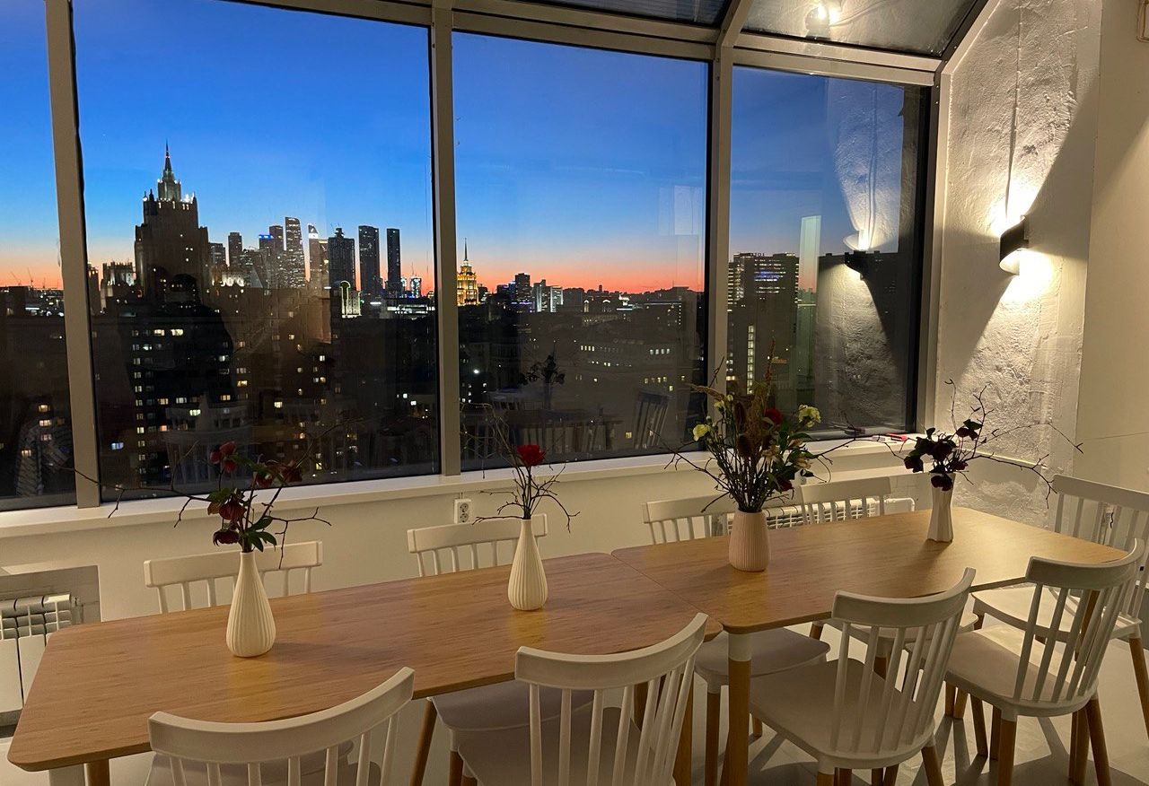 Интерьер Cooper Space 17 с дизайнерским оформлением