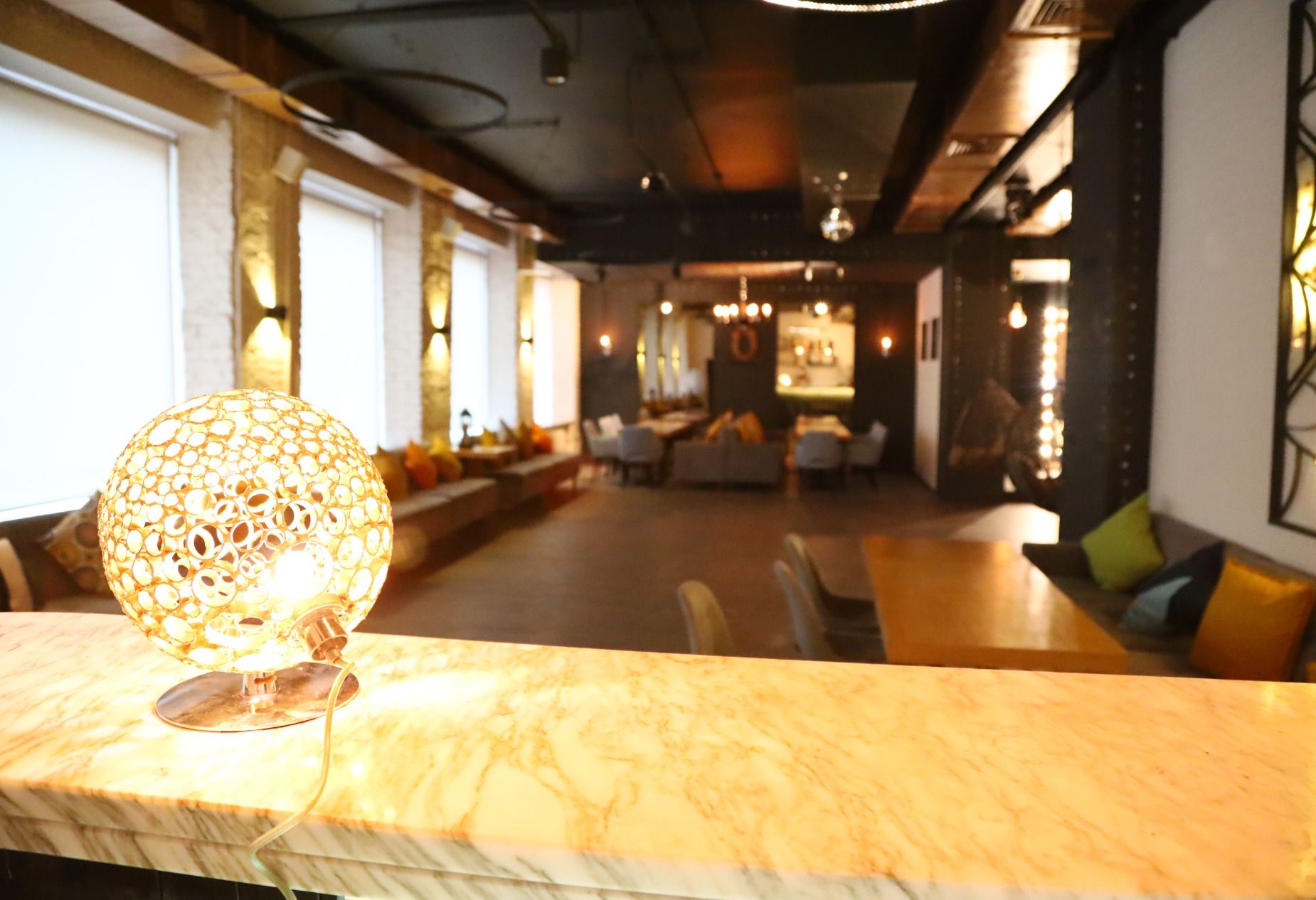 Барная стойка в лофте The Place