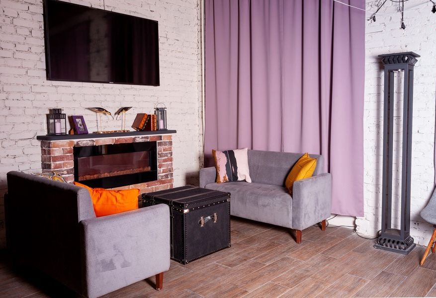 Камин в лофт-студии The Place