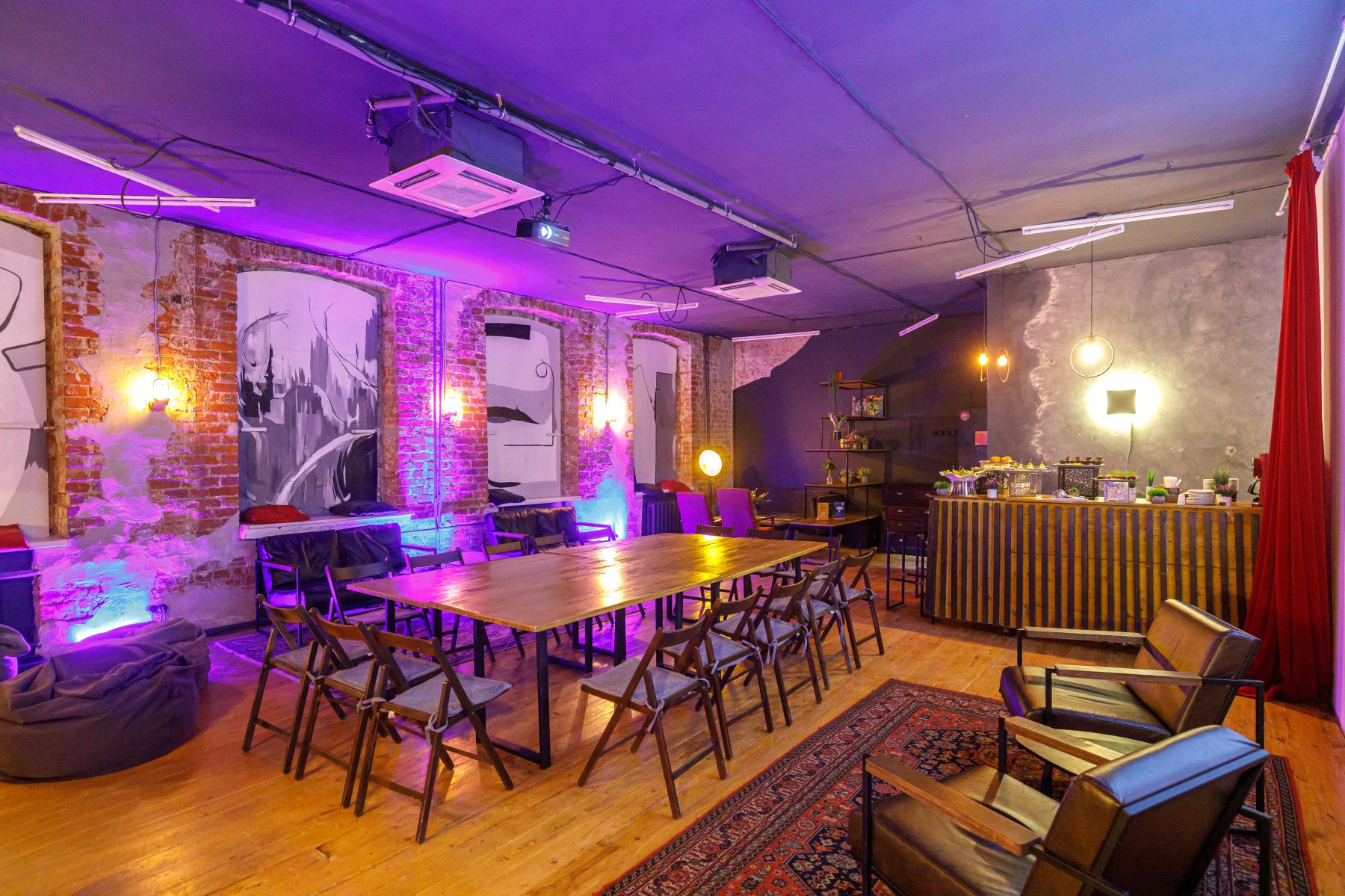 Барная стойка в лофте Грейпфрут