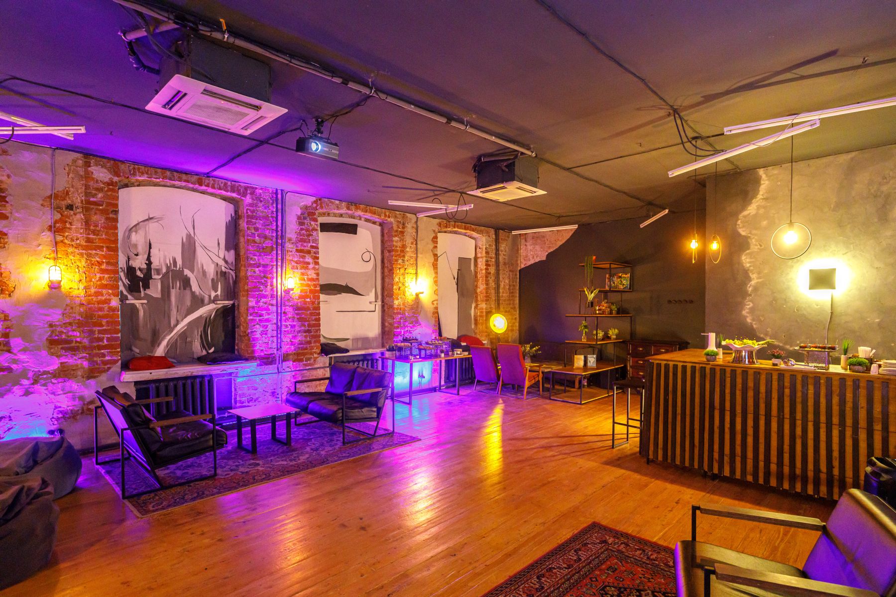 Зона для отдыха в лофте Грейпфрут